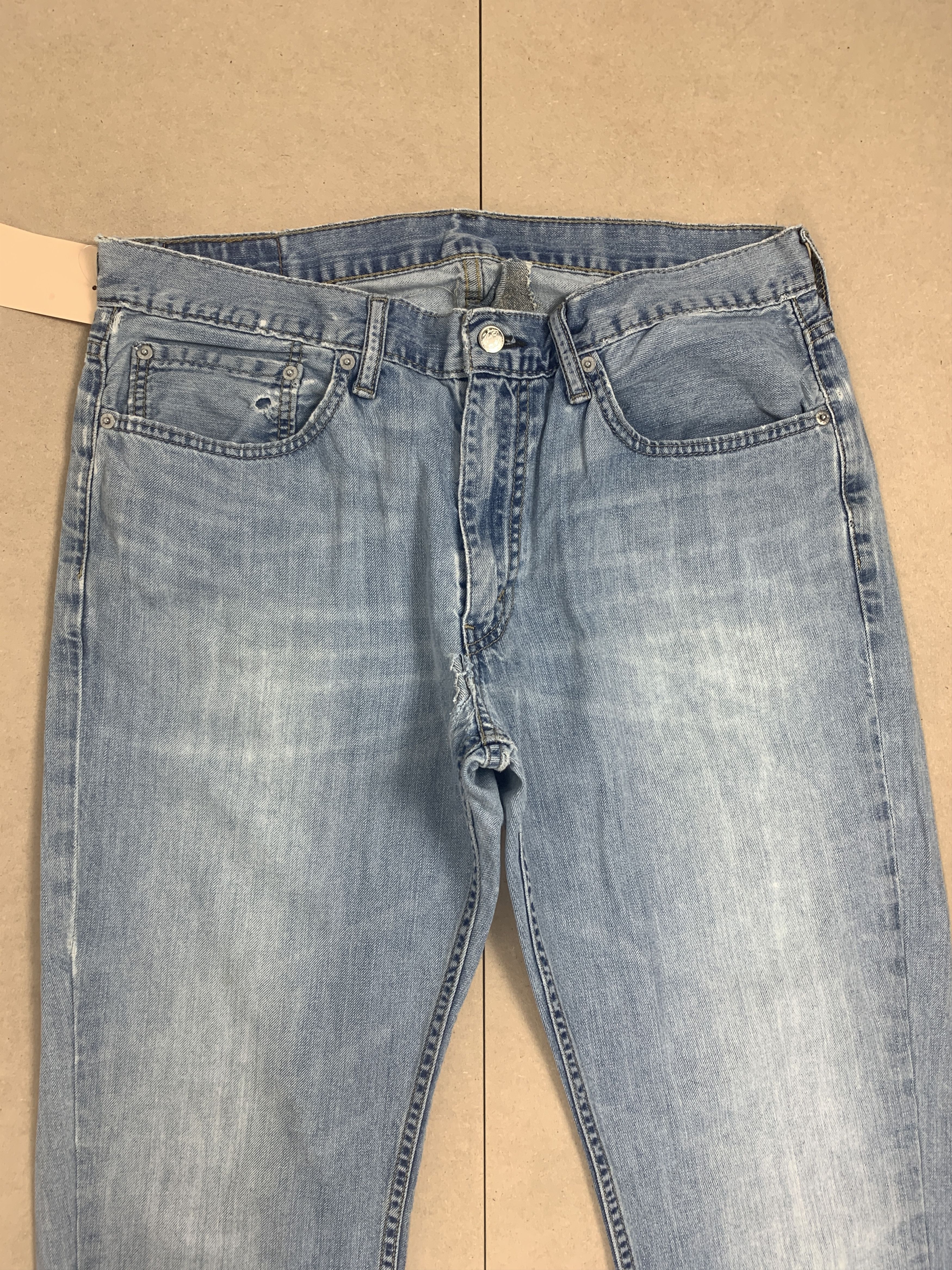 Levi's × Vintage Vintage Levis 559 Straight Cut Faded Light Wash Jeans Size US 36 / EU 52 - 2 Thumbnail