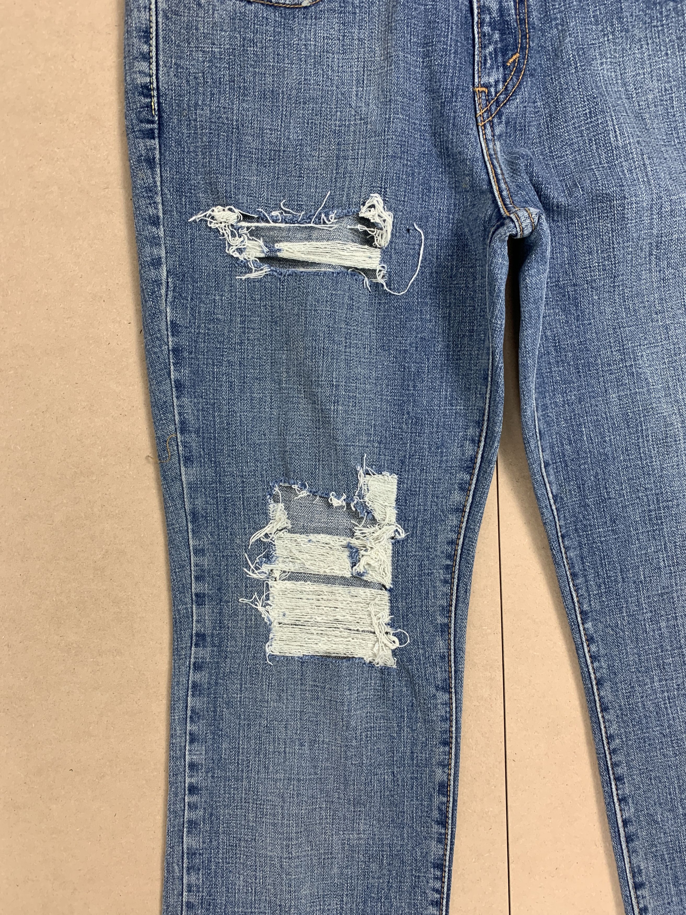 Levi's Vintage Levis 505 Straight Cut Distressed Faded Blue Jeans Size 30" / US 8 / IT 44 - 4 Thumbnail