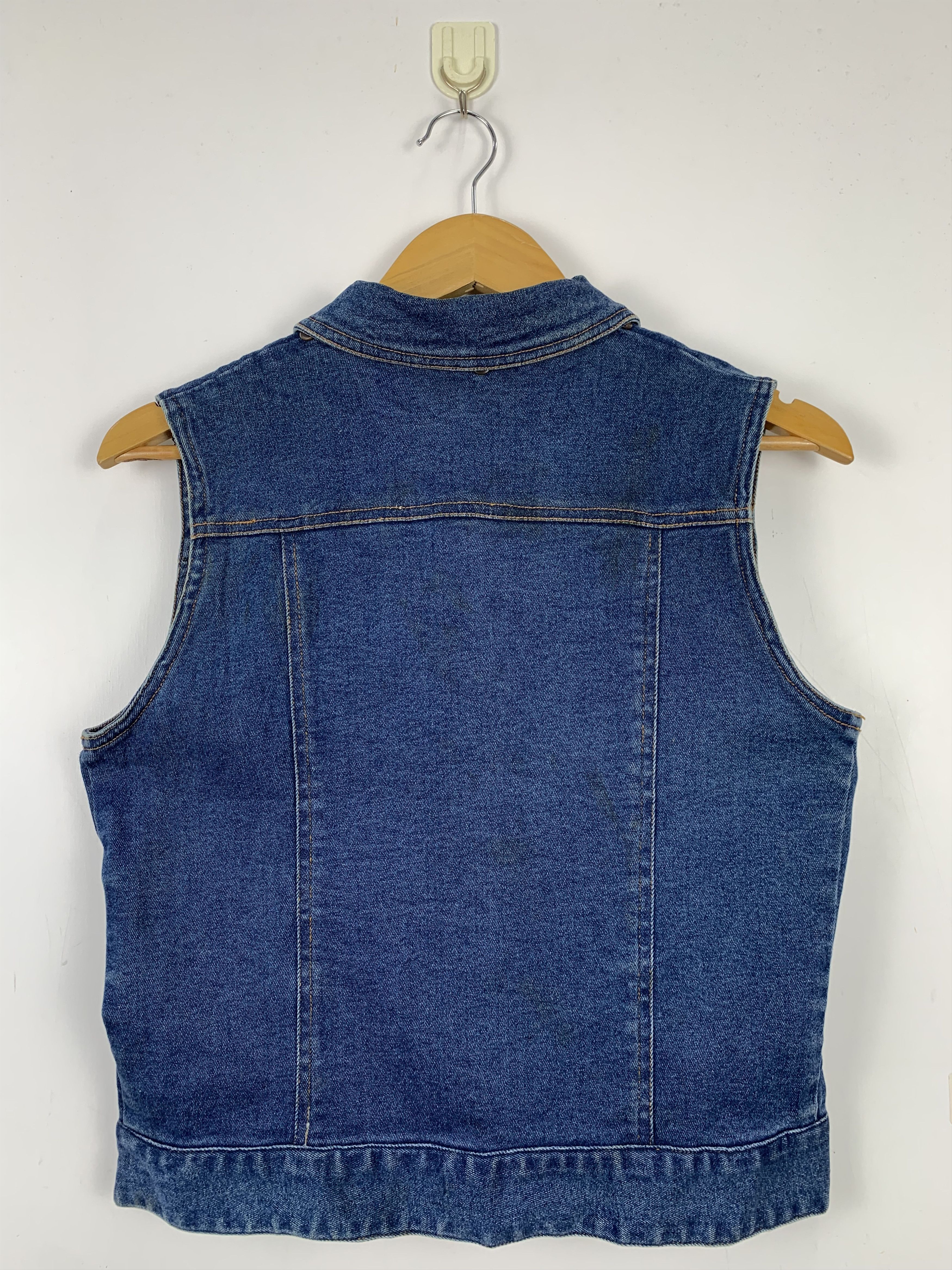 Japanese Brand Vintage DENIM Button Jeans Vests V0098 Size US S / EU 44-46 / 1 - 6 Thumbnail
