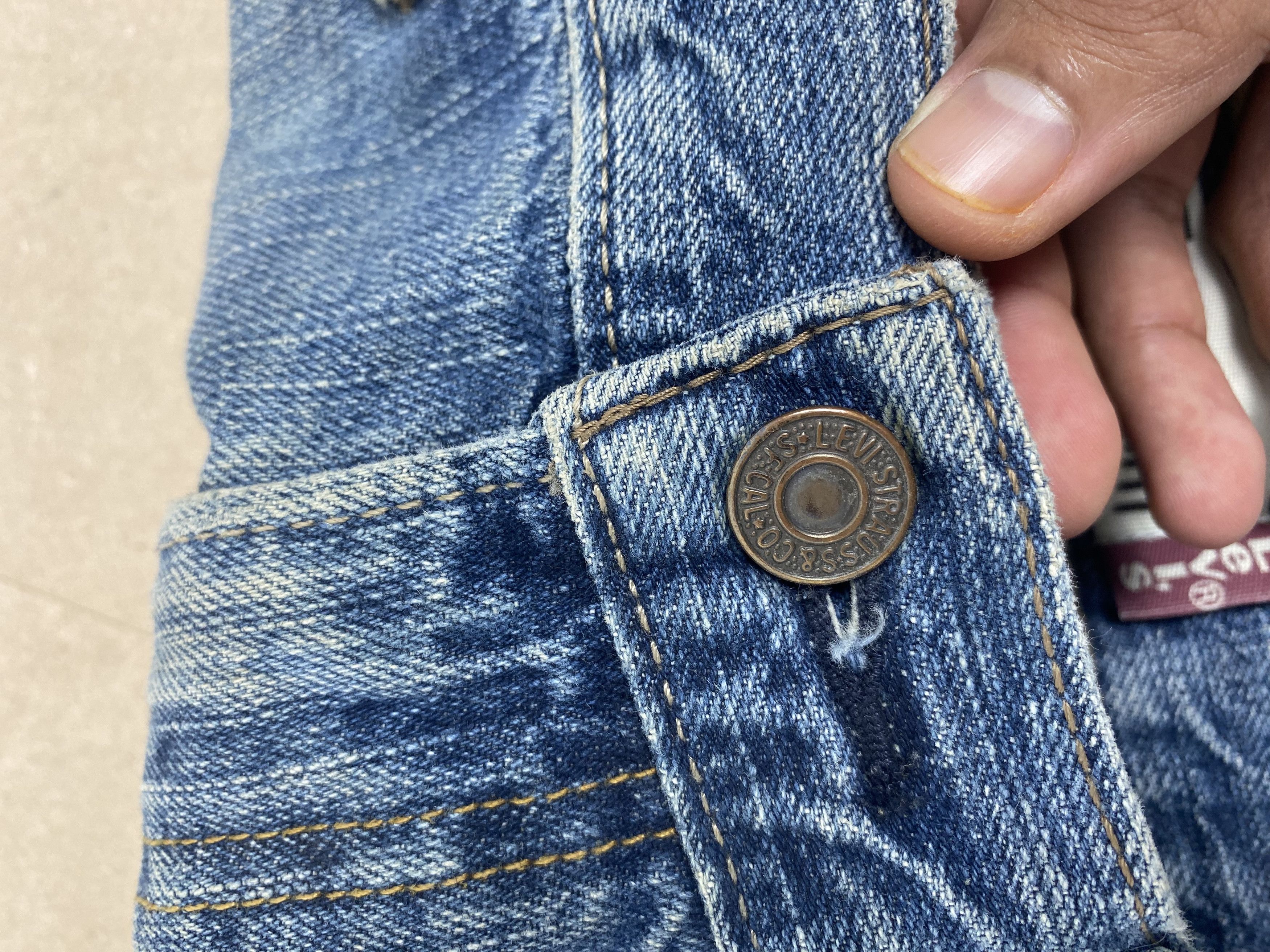 Levi's × Vintage Vintage Levis 569 Straight Cut Faded Distress Mid Wash Jeans Size US 35 - 16 Thumbnail