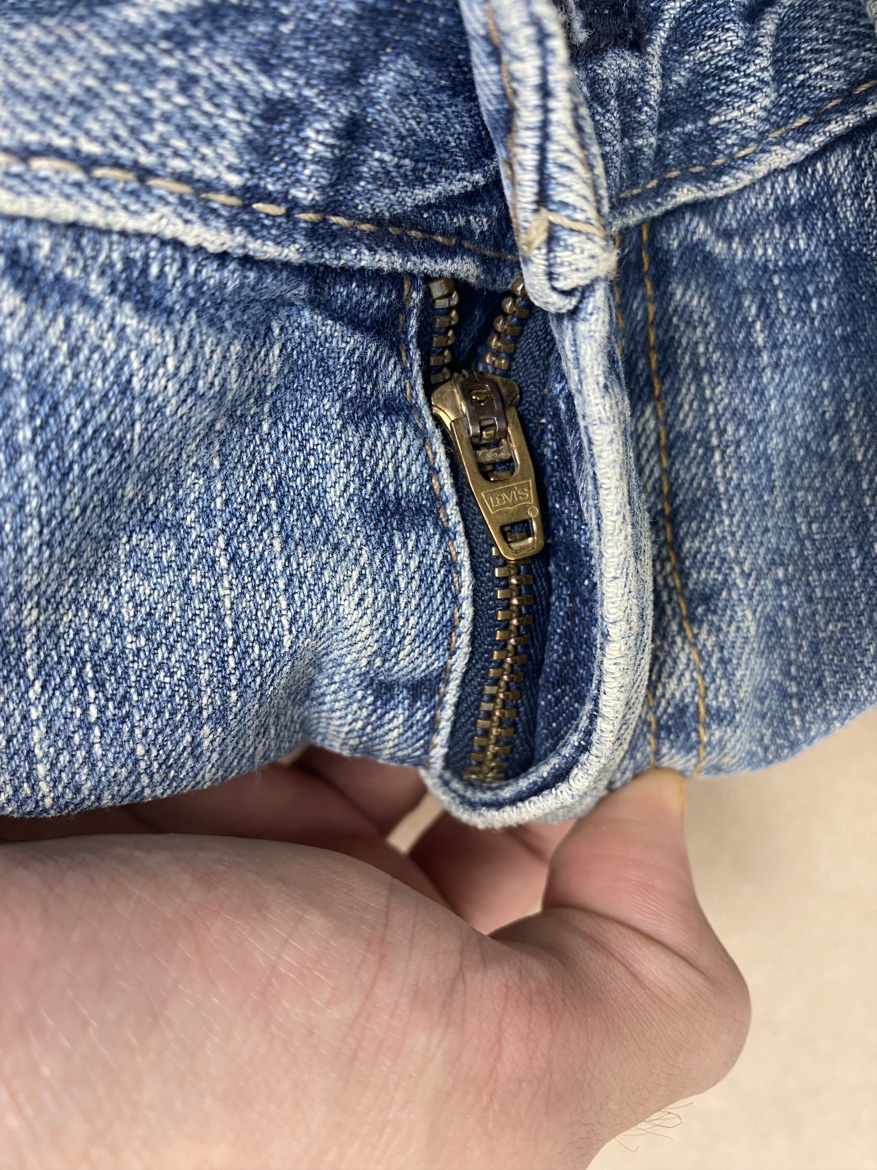 Levi's × Vintage Vintage Levis 569 Straight Cut Faded Distress Mid Wash Jeans Size US 35 - 17 Thumbnail
