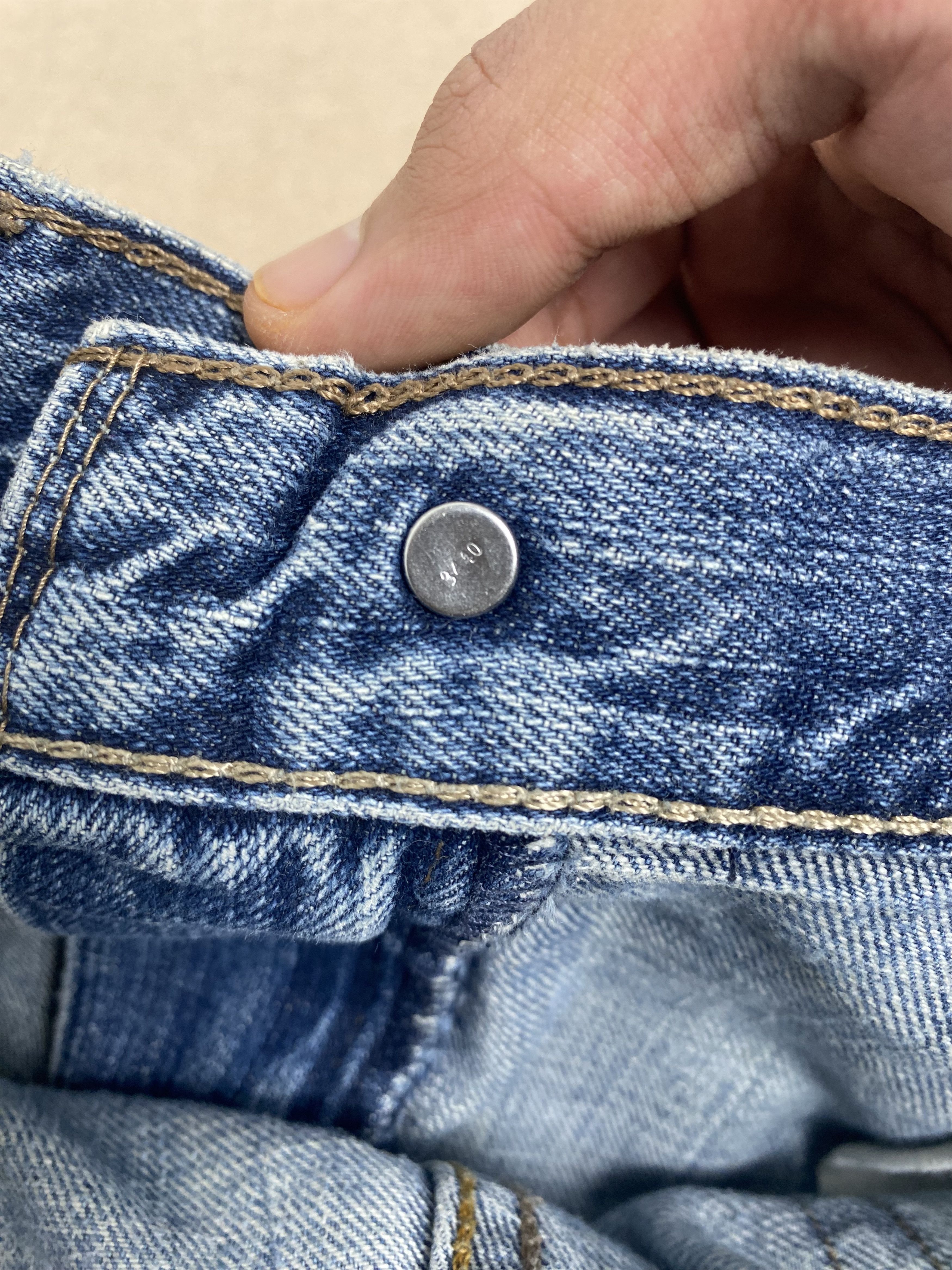 Levi's × Vintage Vintage Levis 569 Straight Cut Faded Distress Mid Wash Jeans Size US 35 - 15 Thumbnail