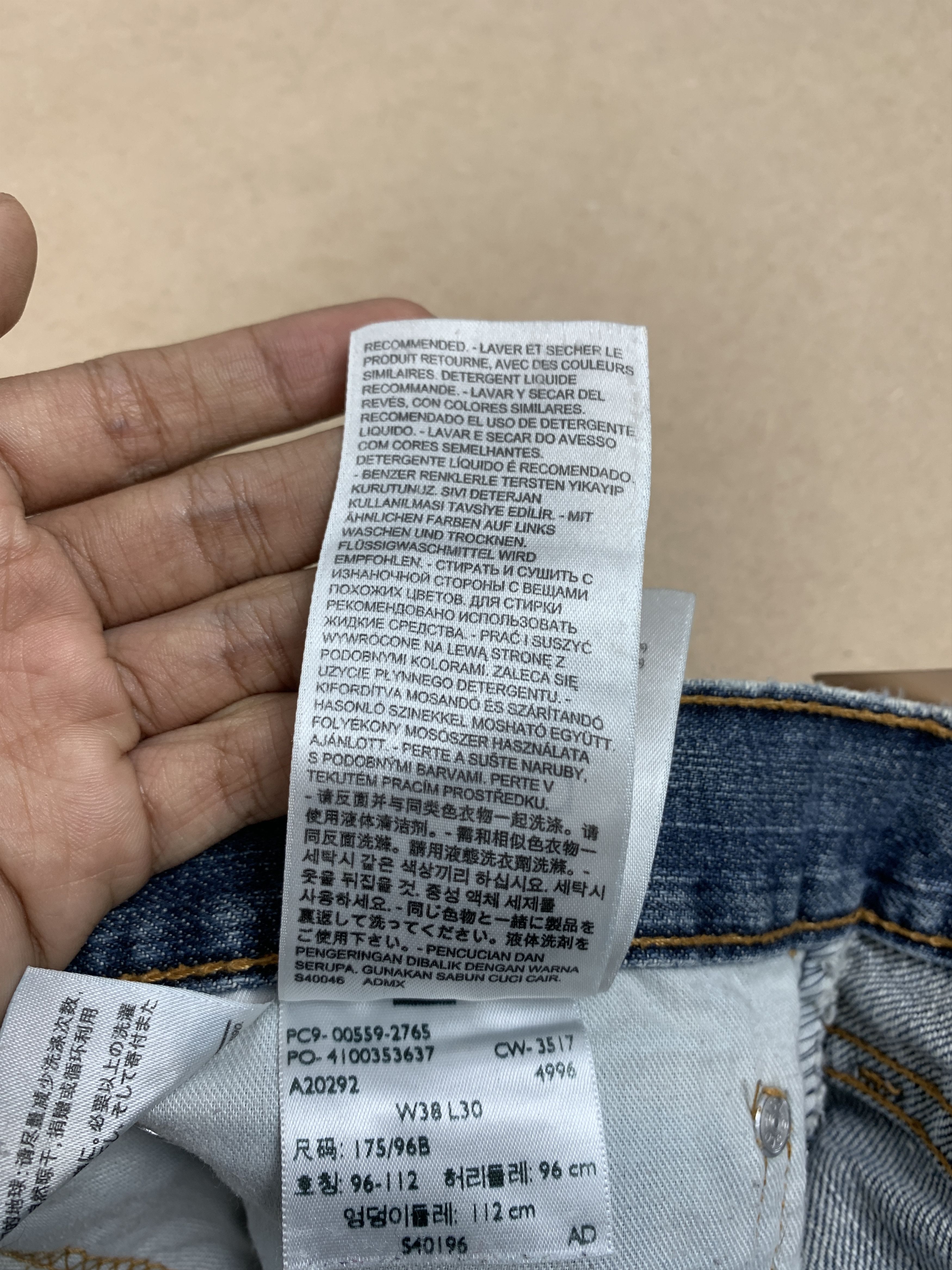 Levi's × Vintage Vintage Levis 559 Straight Cut Faded Mid Wash Jeans Size US 39 - 16 Thumbnail