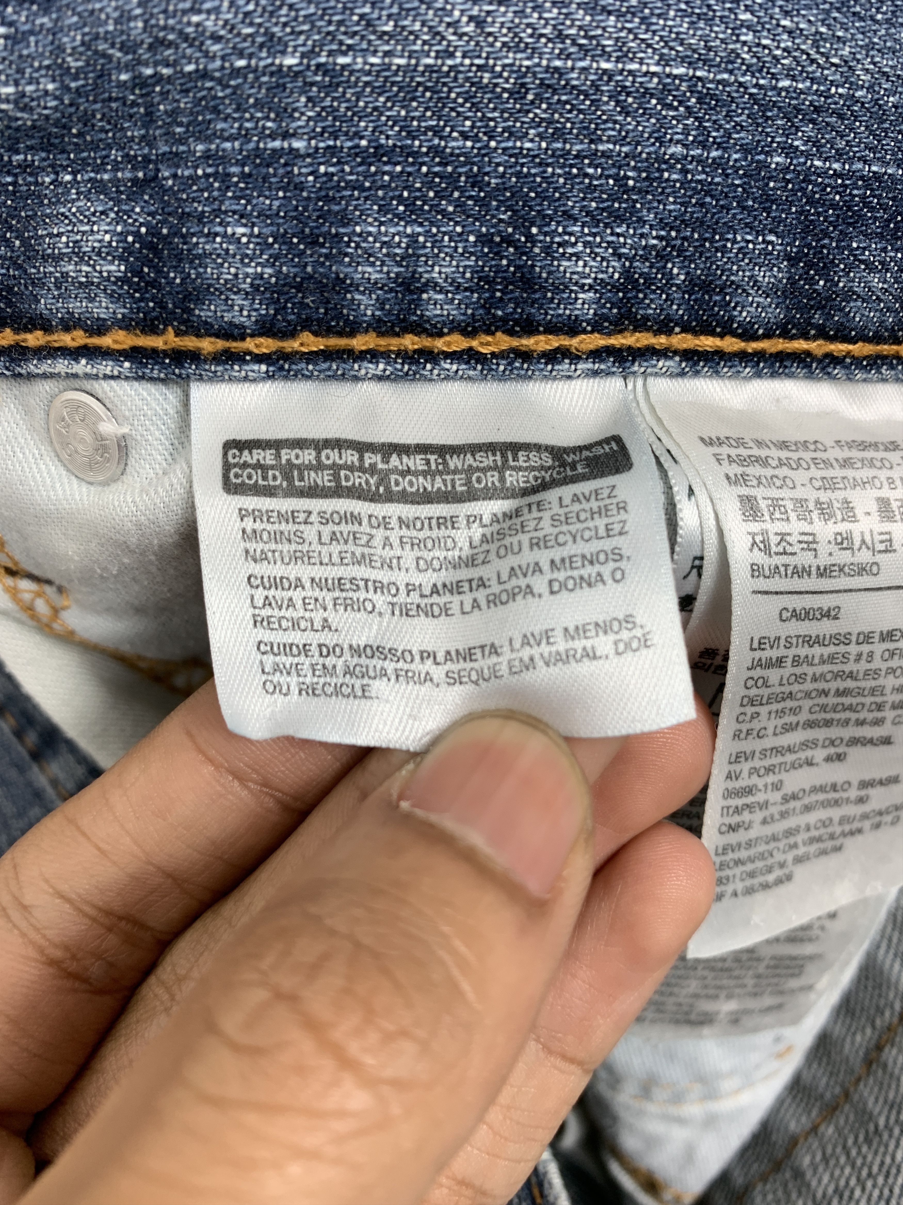 Levi's × Vintage Vintage Levis 559 Straight Cut Faded Mid Wash Jeans Size US 39 - 11 Thumbnail