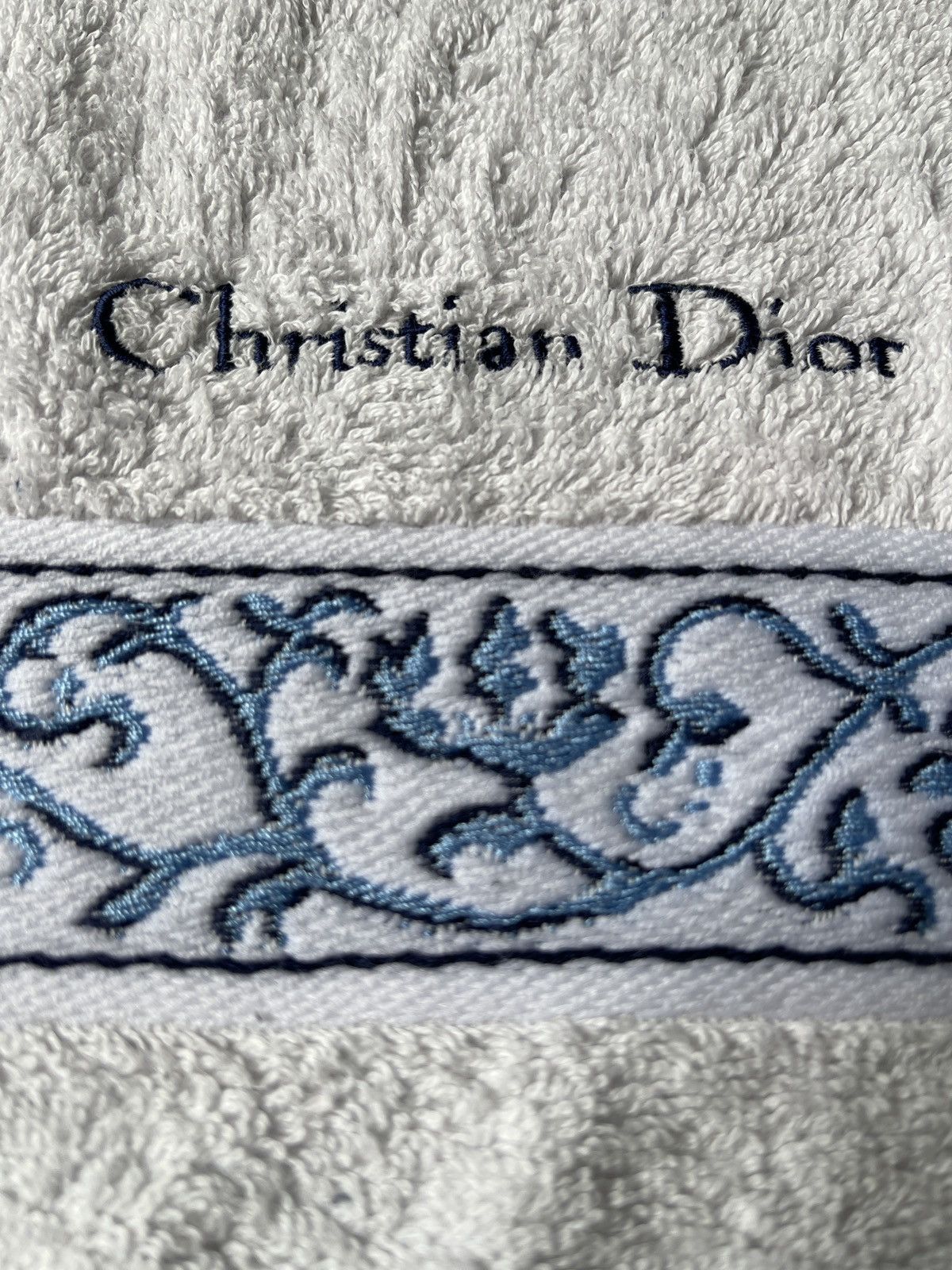 Christian Dior Monsieur VINTAGE CHRISTIAN DIOR HAND TOWEL VERY RARE Size ONE SIZE - 1 Thumbnail