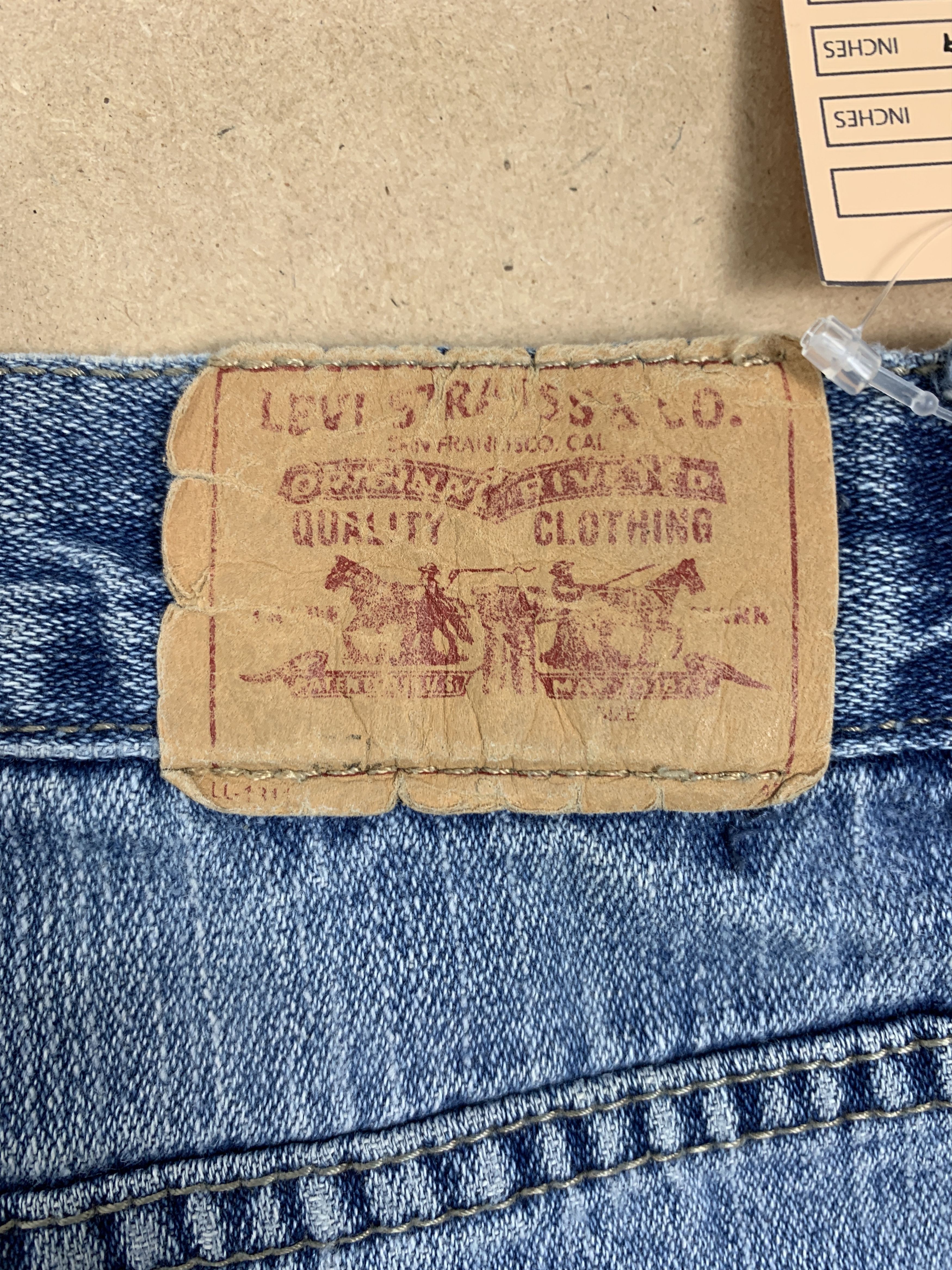 Levi's × Vintage Vintage Levis 569 Straight Cut Faded Light Wash Jeans Size US 28 / EU 44 - 9 Thumbnail