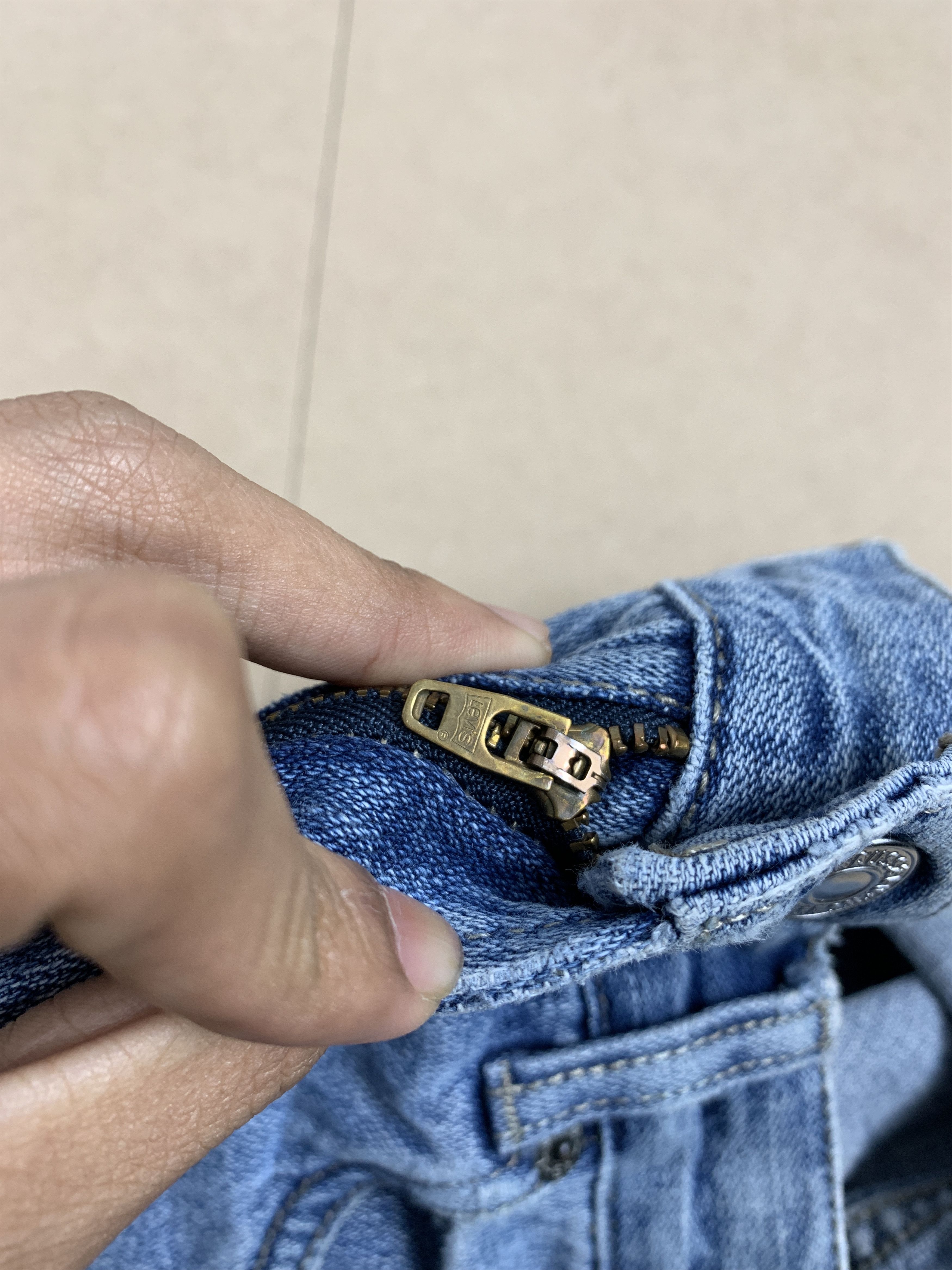 Levi's × Vintage Vintage Levis 569 Straight Cut Faded Light Wash Jeans Size US 28 / EU 44 - 19 Thumbnail