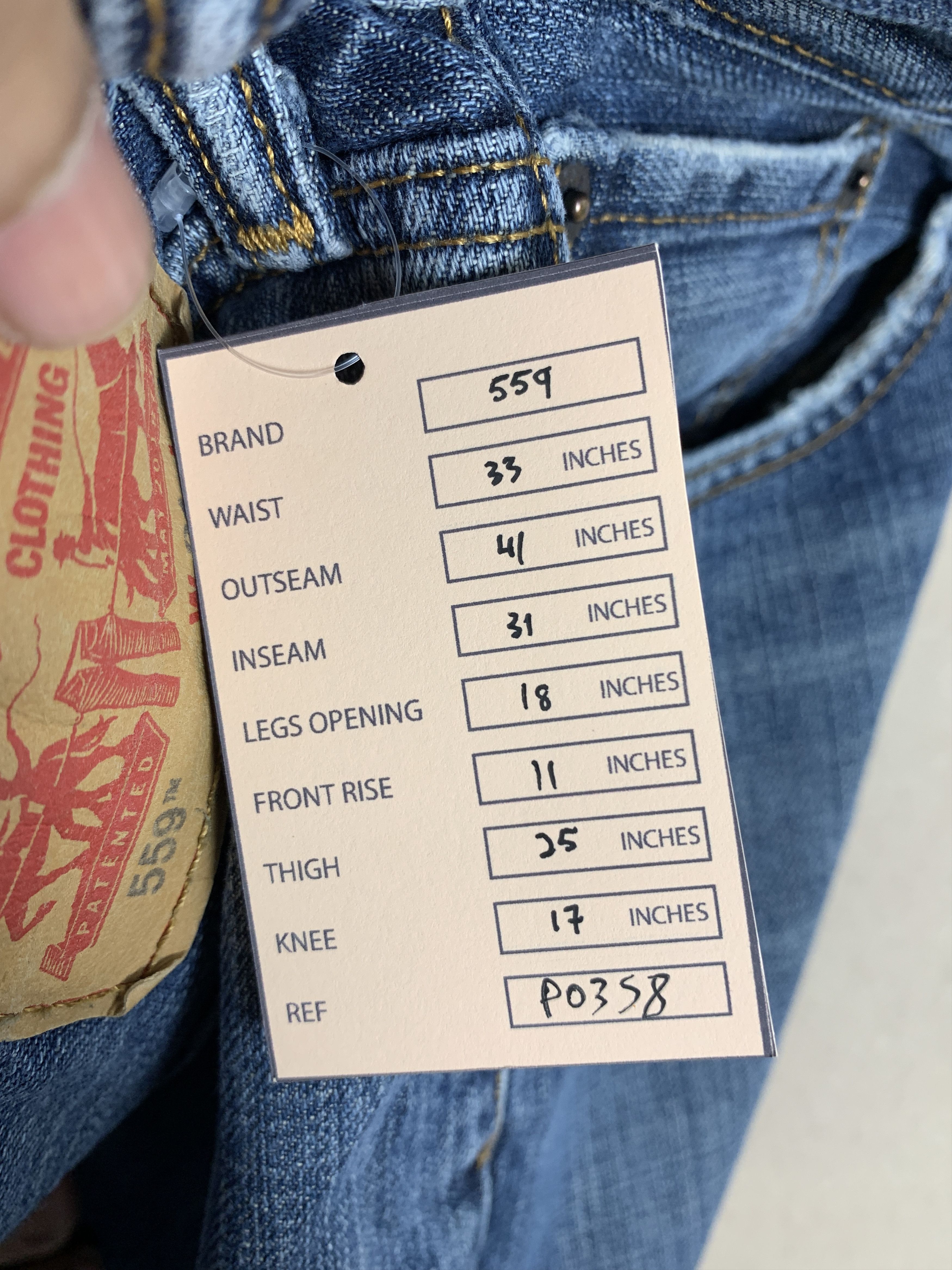 Levi's × Vintage Vintage Levis 559 Straight Cut Faded Blue Jeans Size US 33 - 21 Thumbnail