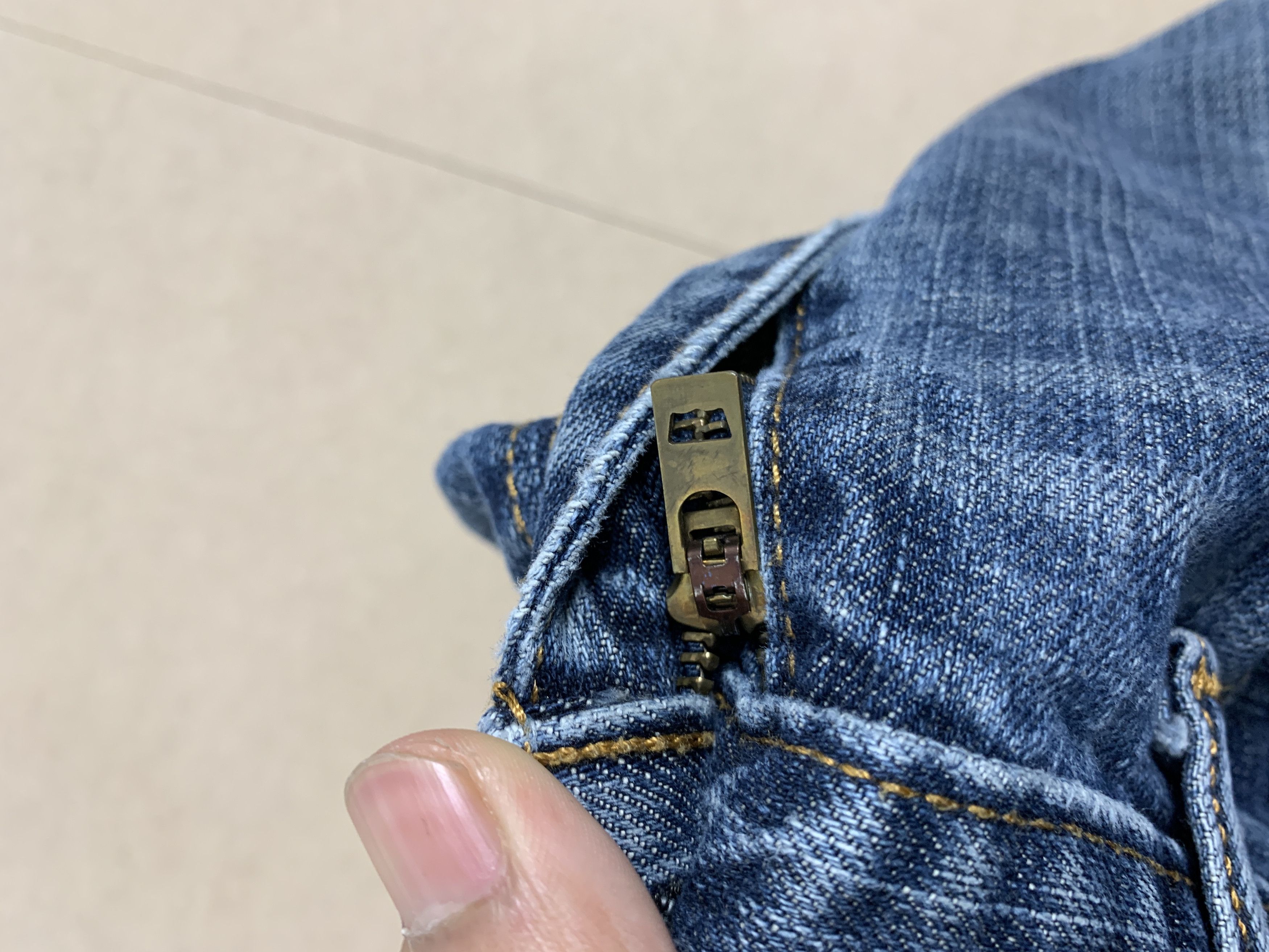 Levi's × Vintage Vintage Levis 559 Straight Cut Faded Blue Jeans Size US 33 - 20 Thumbnail