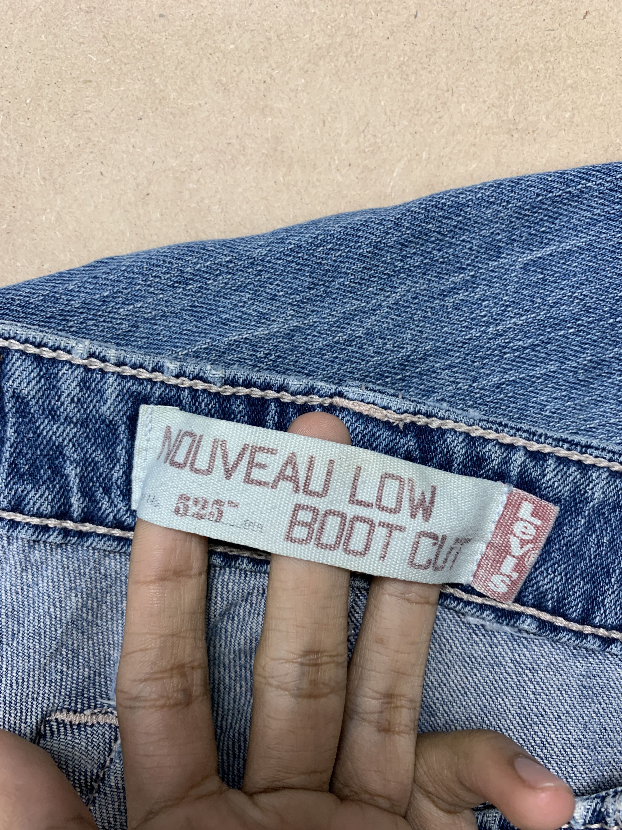 Levi's × Vintage Vintage Levis 525 Flared Boot Cut Faded Mid Wash Jeans Size 32" / US 10 / IT 46 - 10 Thumbnail