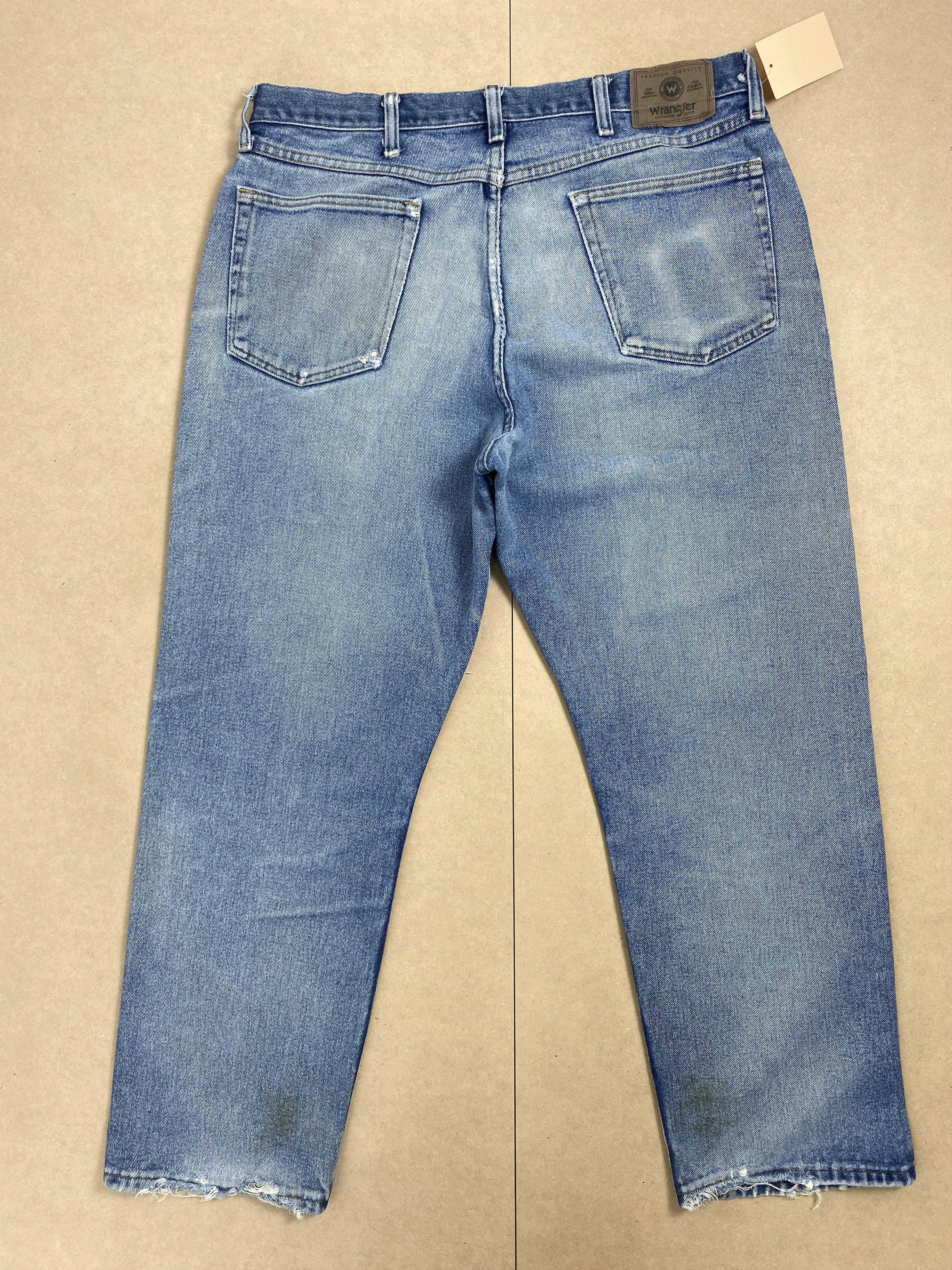 Vintage Vintage 90s Wrangler Straight Cut Distressed Faded Jeans Size US 36 / EU 52 - 7 Thumbnail