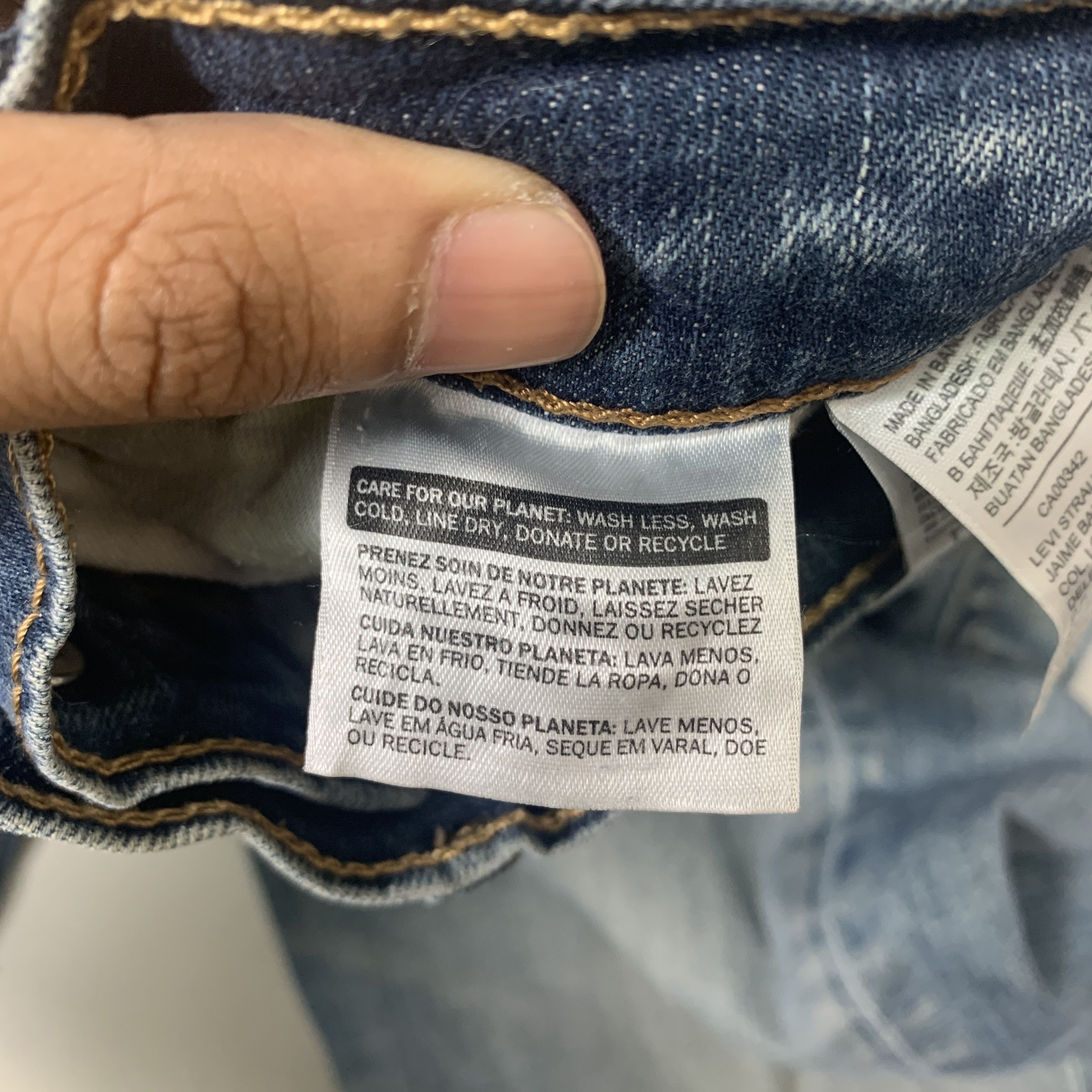 Levi's Vintage Levis 514 Distressed Faded Mid Wash Jeans Size US 32 / EU 48 - 7 Thumbnail
