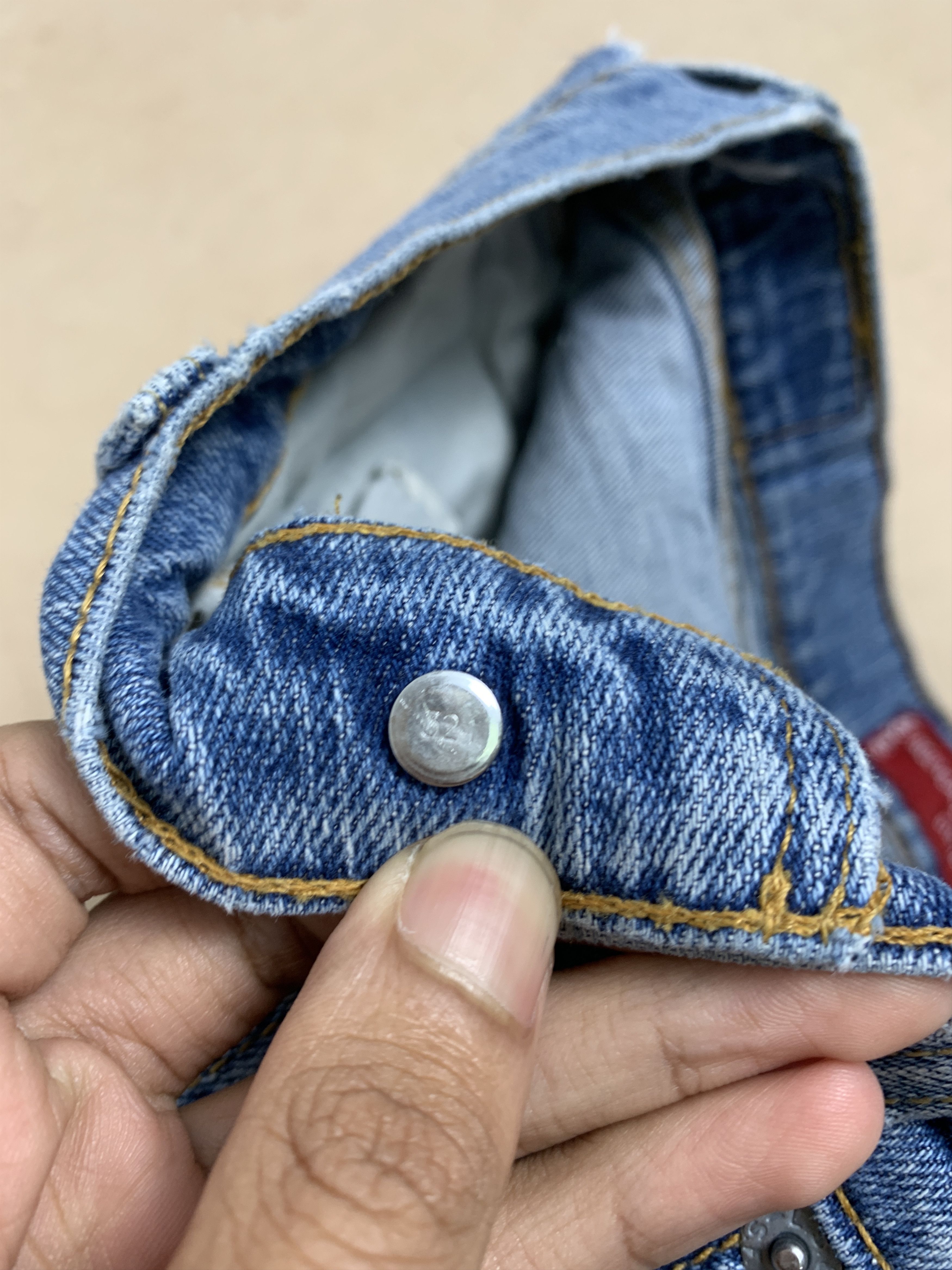 Levi's Vintage Levis' 515 Flared Bootcut Distressed Jeans P0121 Size US 30 / EU 46 - 11 Thumbnail