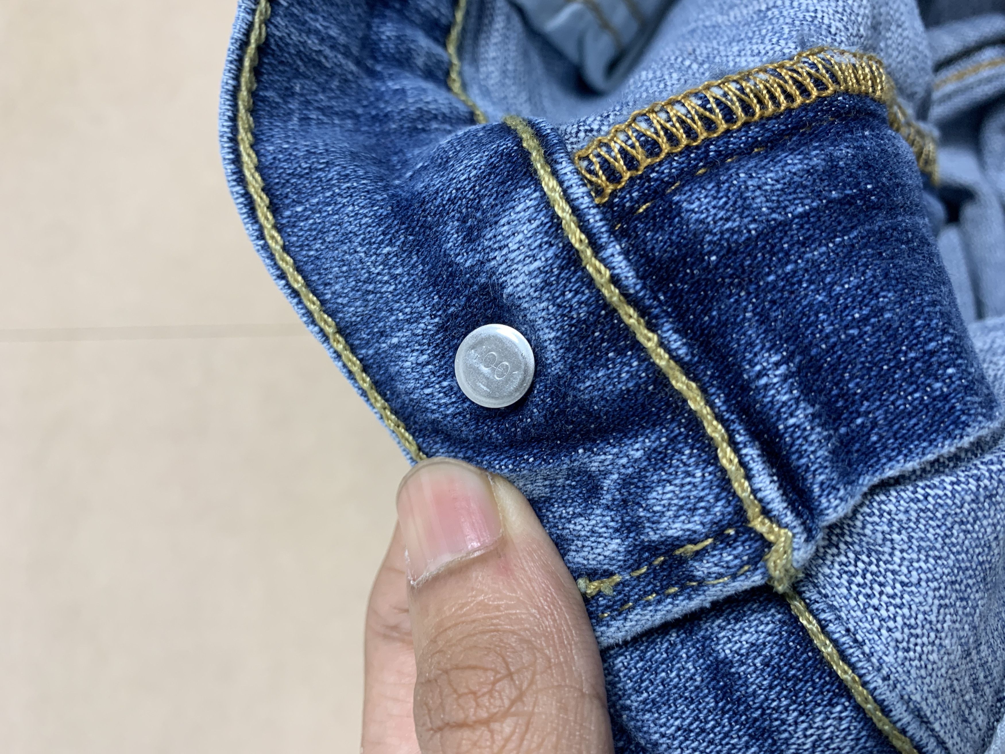 Levi's Vintage Levis 515 Boot Cut Faded Blue Jeans Size 36" / US 14 / IT 50 - 14 Thumbnail