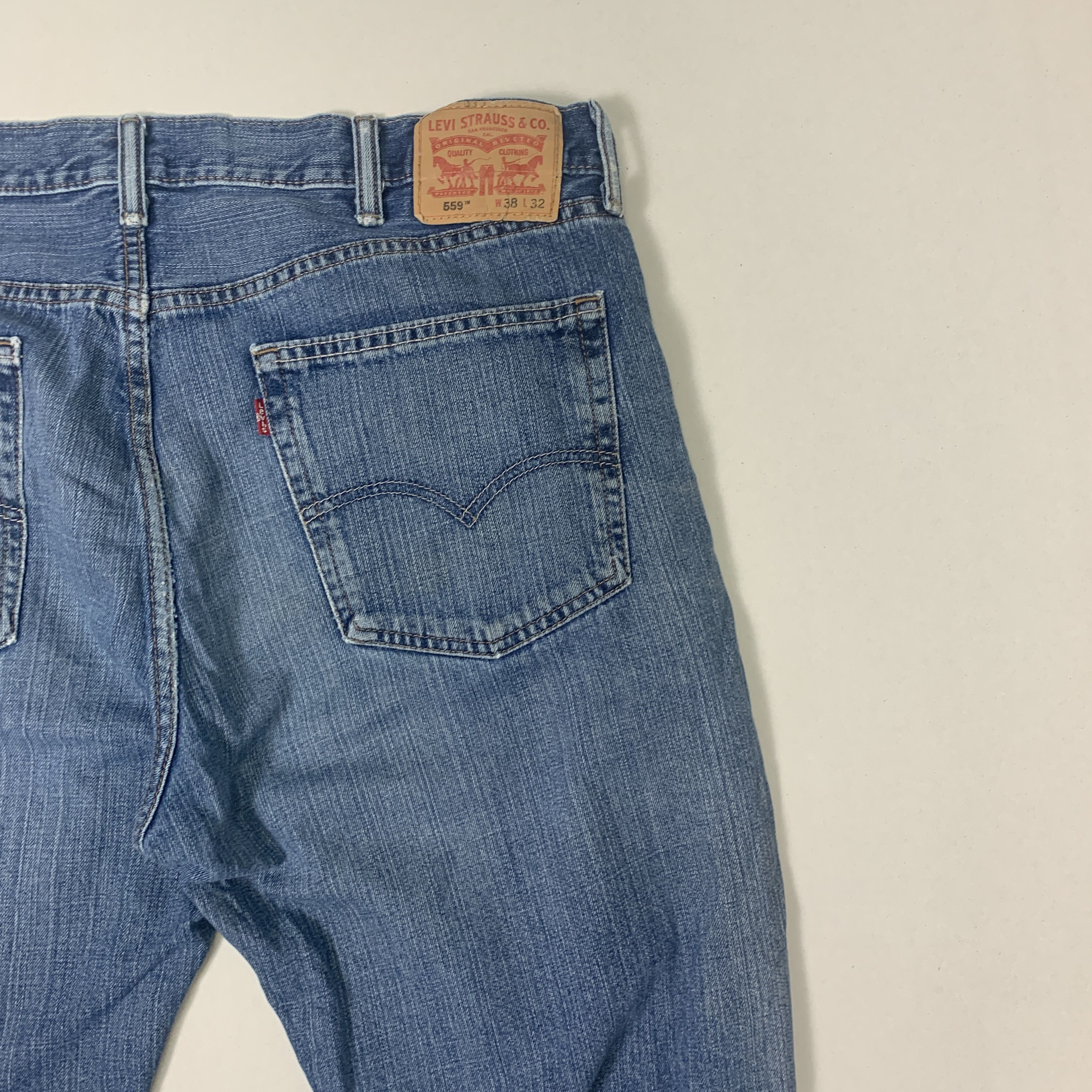 Levi's × Vintage Vintage LEVI'S 559 Distressed Faded Mid Wash Jeans Size US 40 / EU 56 - 8 Thumbnail