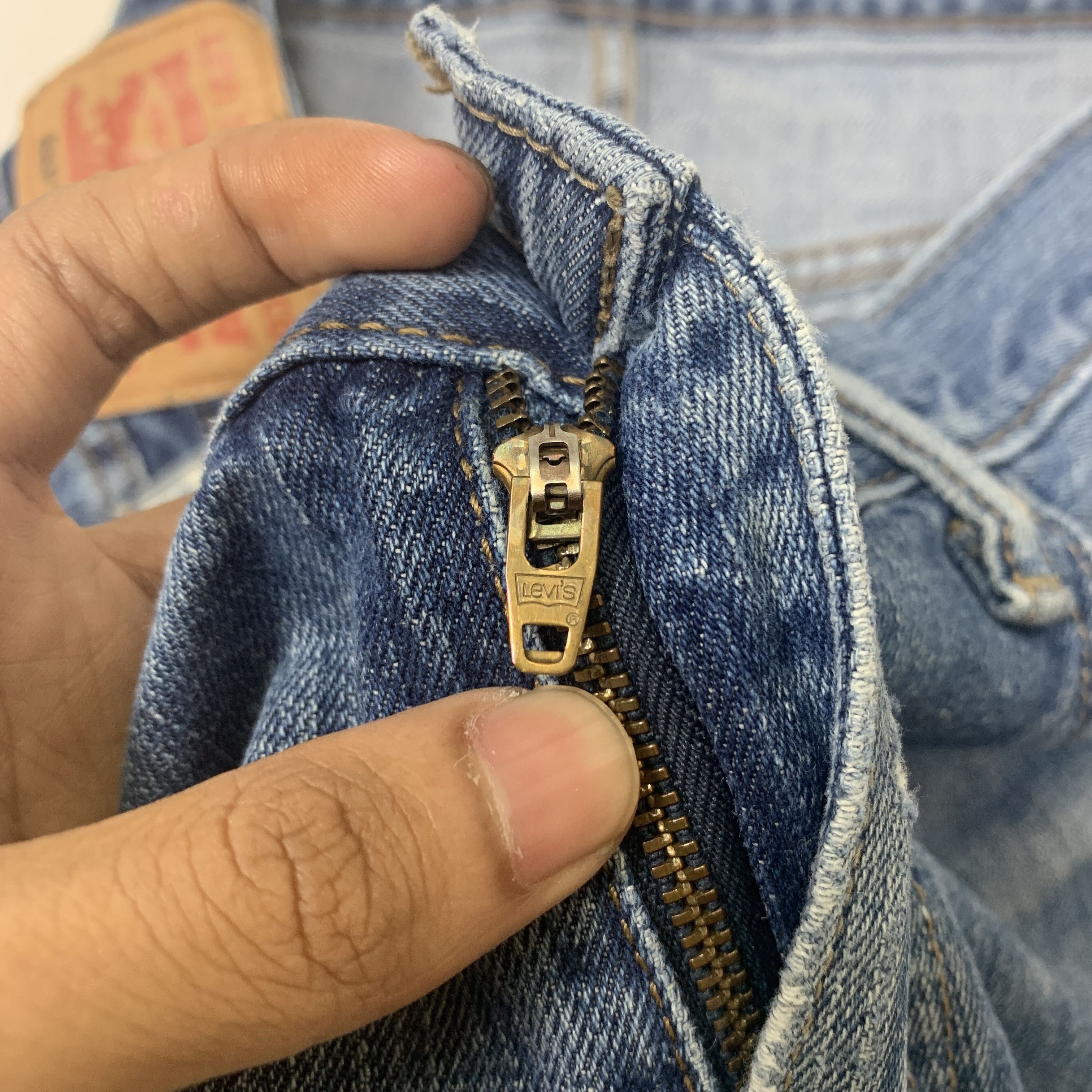 Levi's × Vintage Vintage LEVI'S 559 Distressed Faded Mid Wash Jeans Size US 40 / EU 56 - 13 Thumbnail