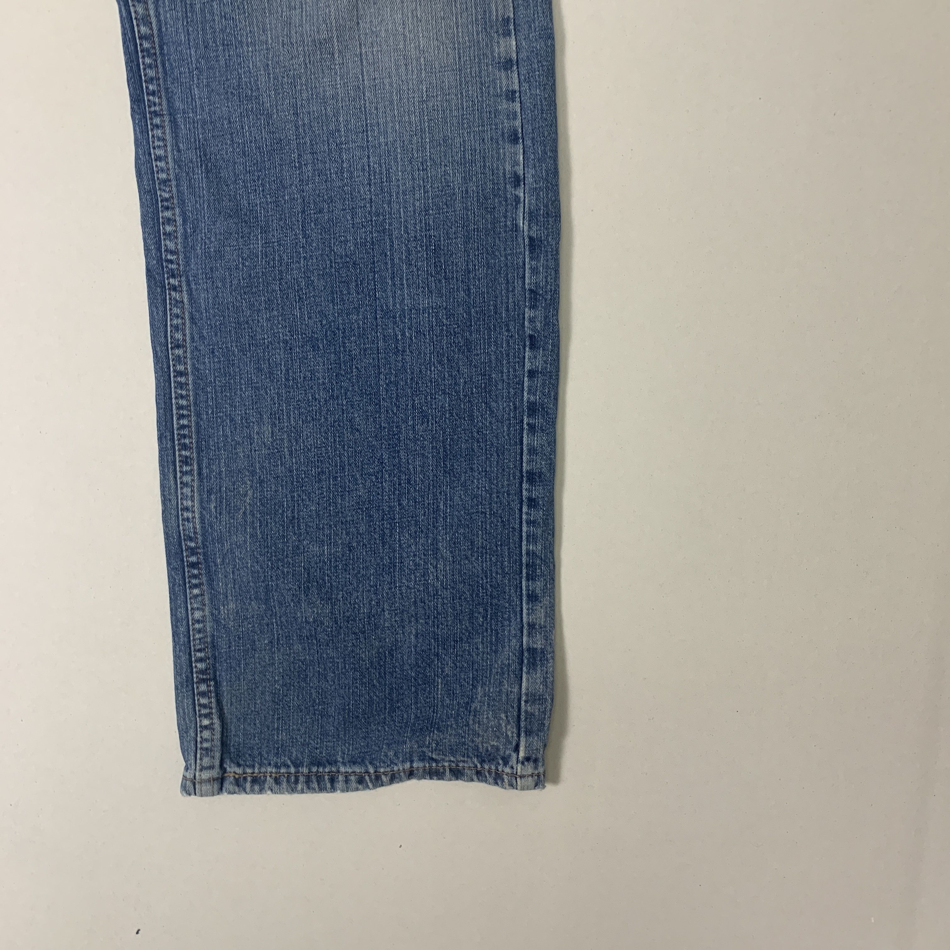 Levi's × Vintage Vintage LEVI'S 559 Distressed Faded Mid Wash Jeans Size US 40 / EU 56 - 4 Thumbnail