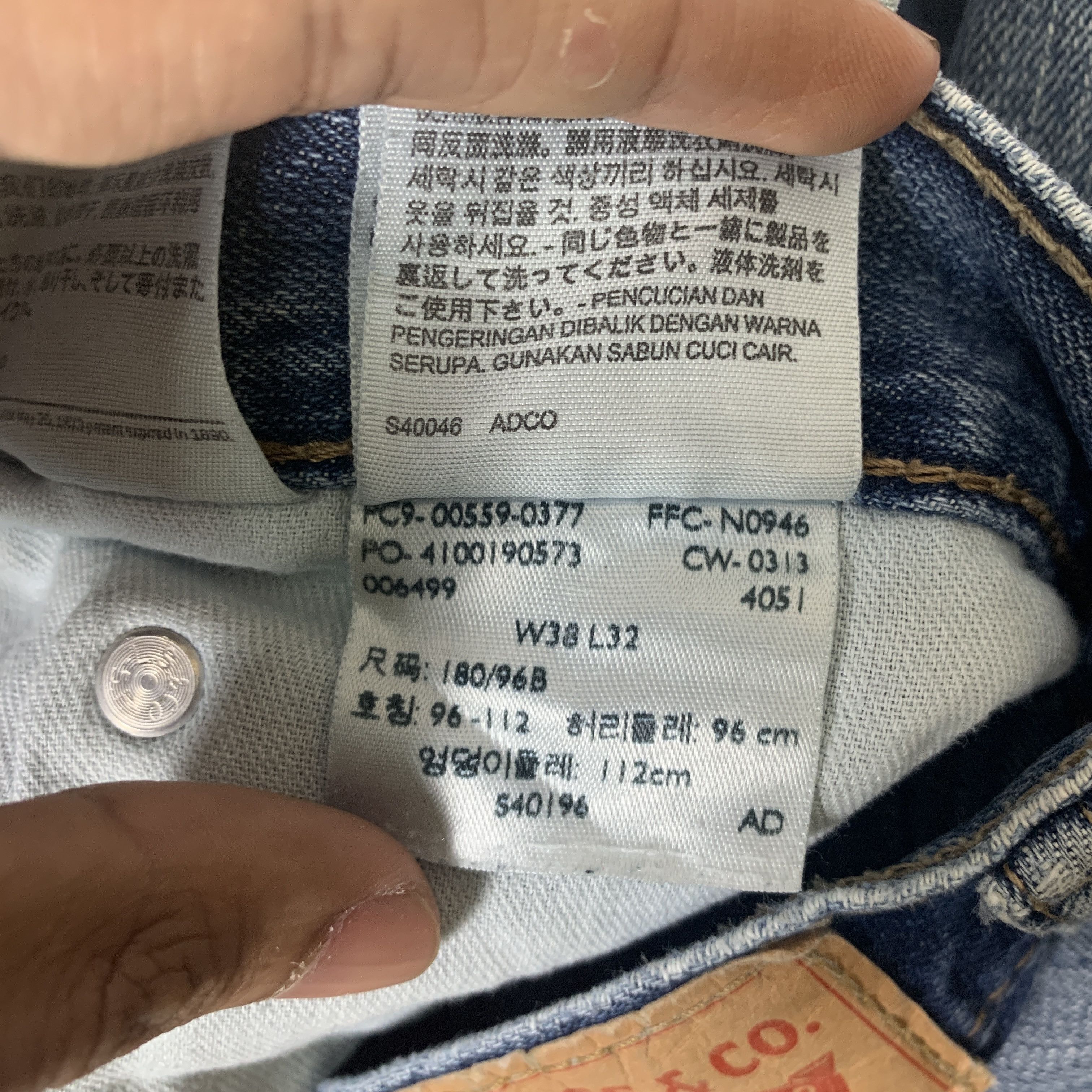 Levi's × Vintage Vintage LEVI'S 559 Distressed Faded Mid Wash Jeans Size US 40 / EU 56 - 18 Thumbnail