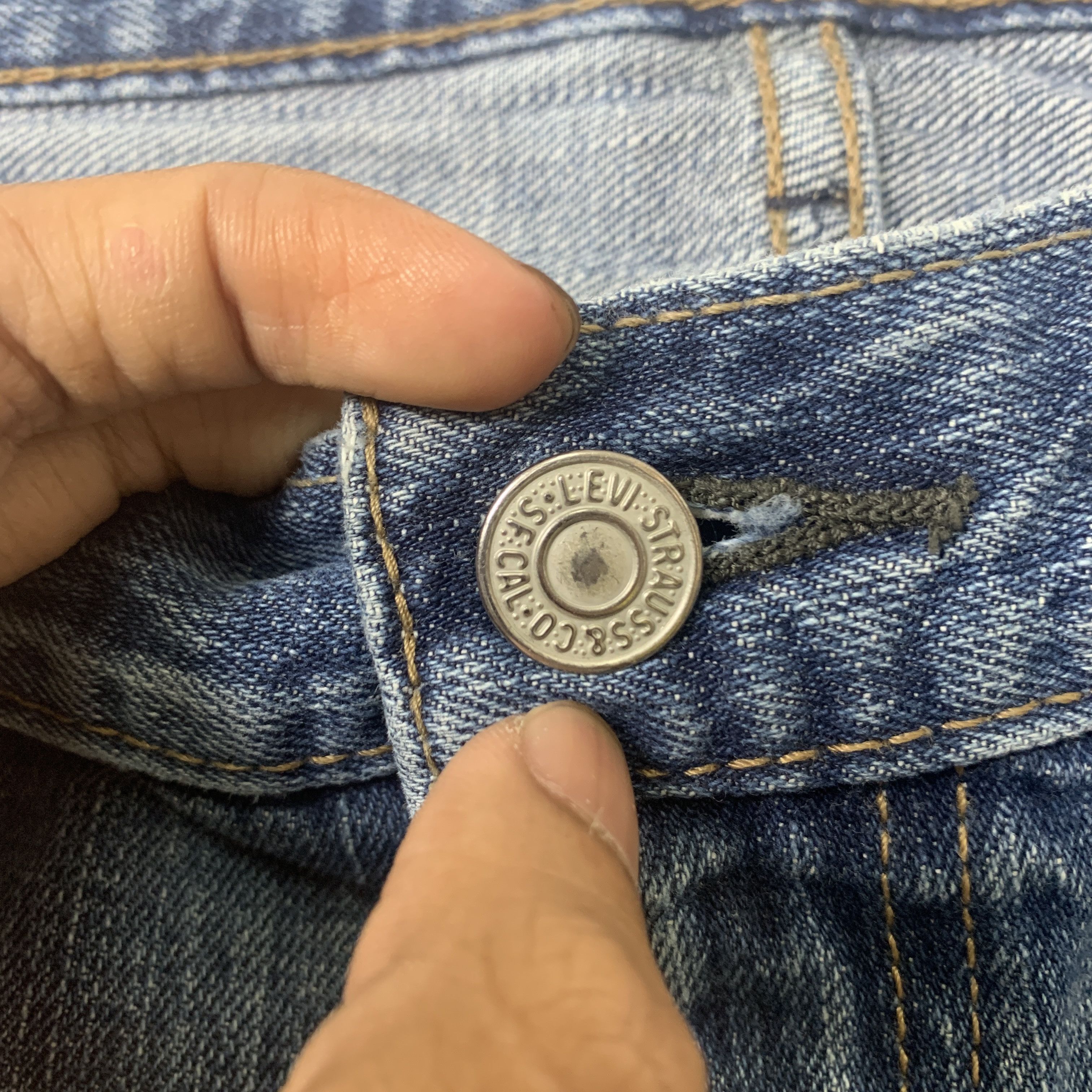 Levi's × Vintage Vintage LEVI'S 559 Distressed Faded Mid Wash Jeans Size US 40 / EU 56 - 12 Thumbnail