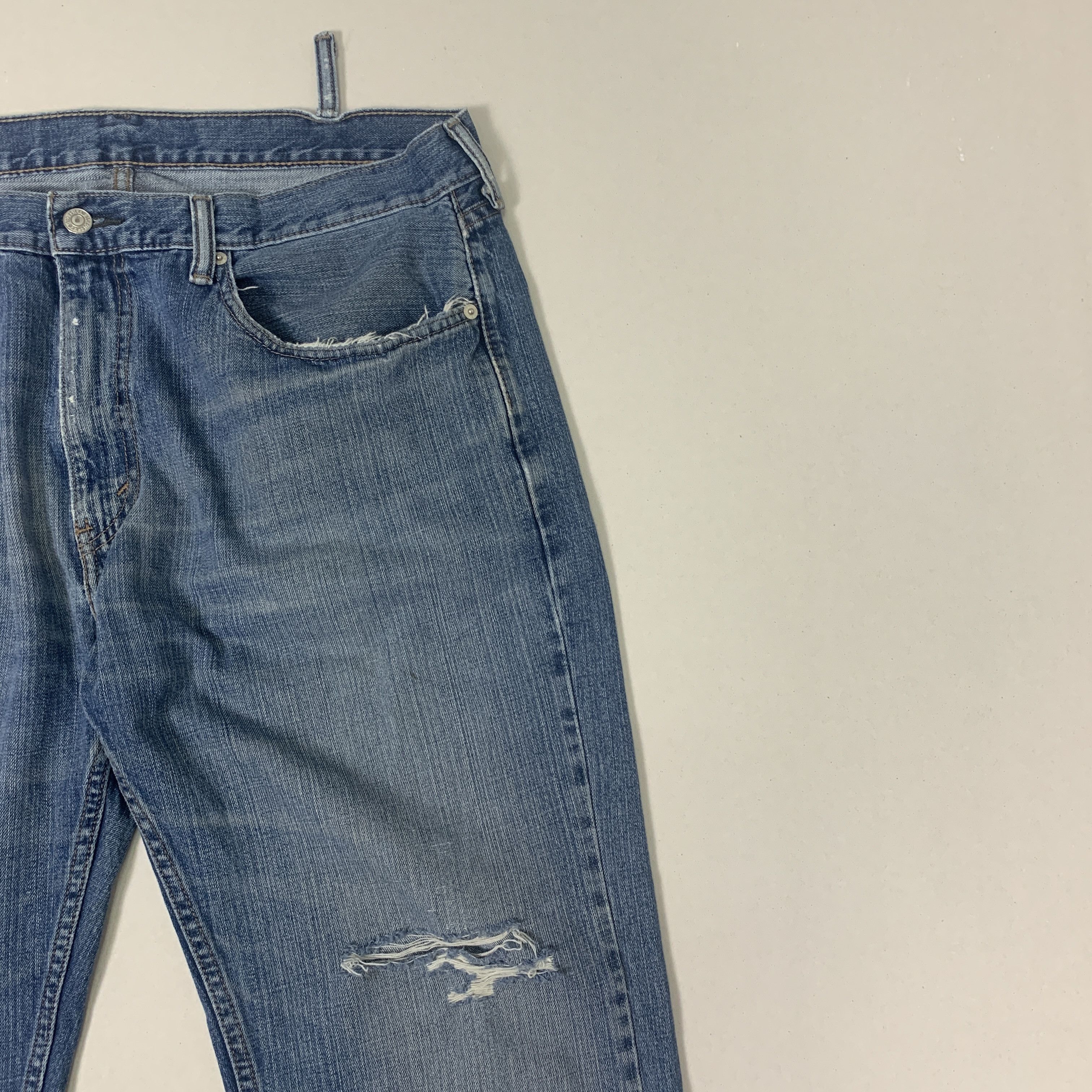 Levi's × Vintage Vintage LEVI'S 559 Distressed Faded Mid Wash Jeans Size US 40 / EU 56 - 3 Thumbnail