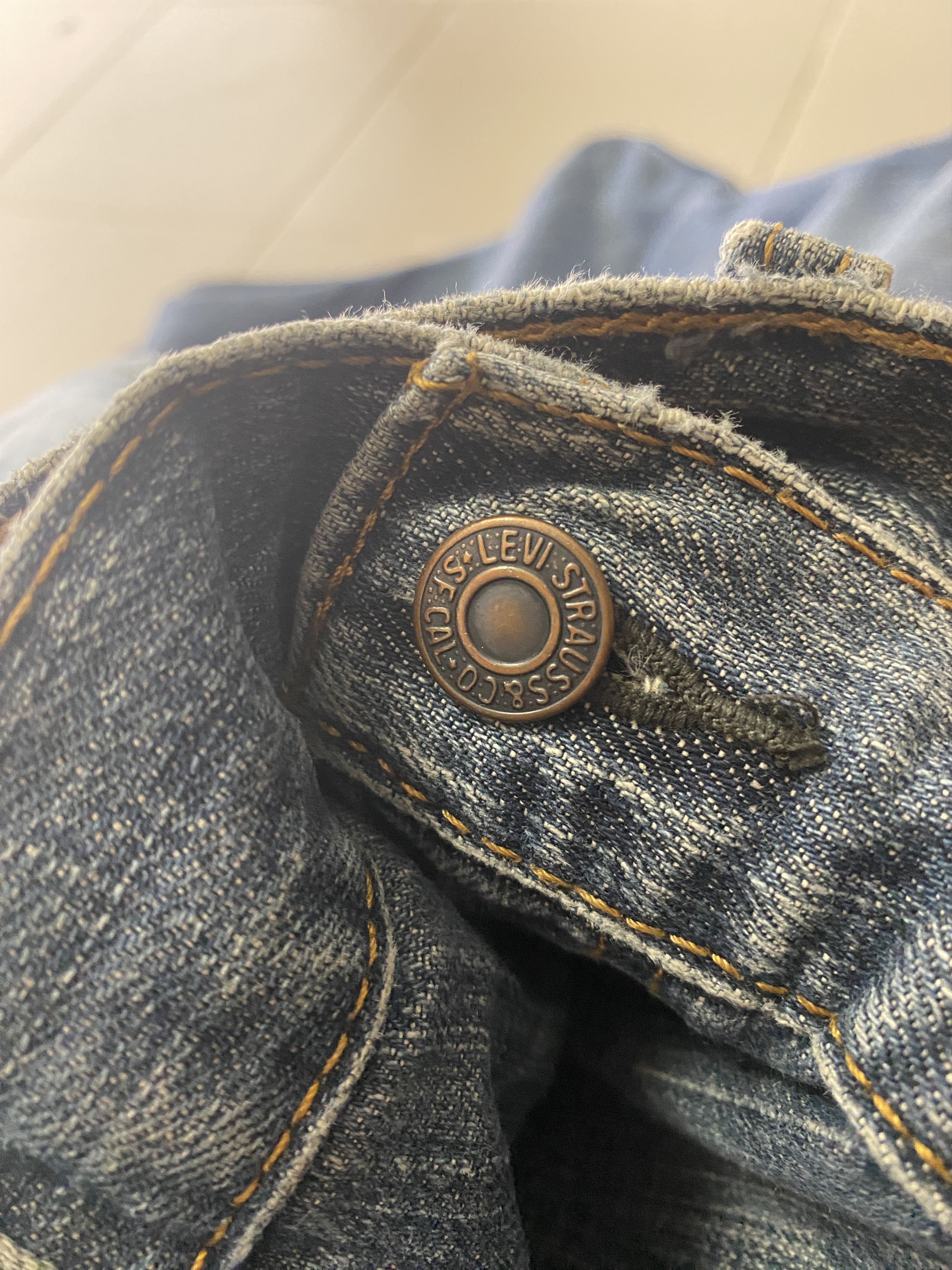 Levi's Vintage Levis 559 Straight Cut Distressed Faded Blue Jeans Size US 41 - 21 Thumbnail