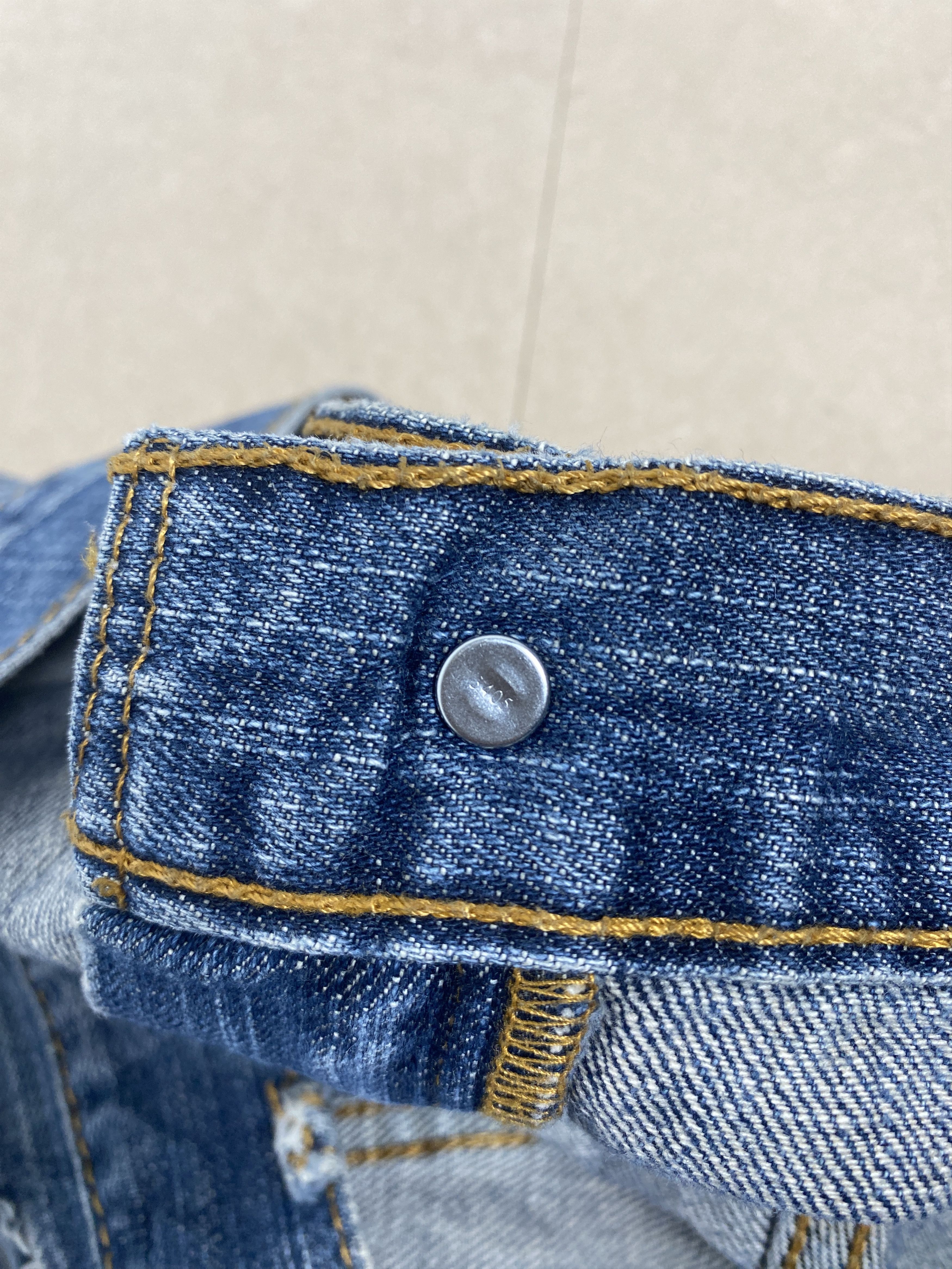 Levi's Vintage Levis 559 Straight Cut Distressed Faded Blue Jeans Size US 41 - 19 Thumbnail
