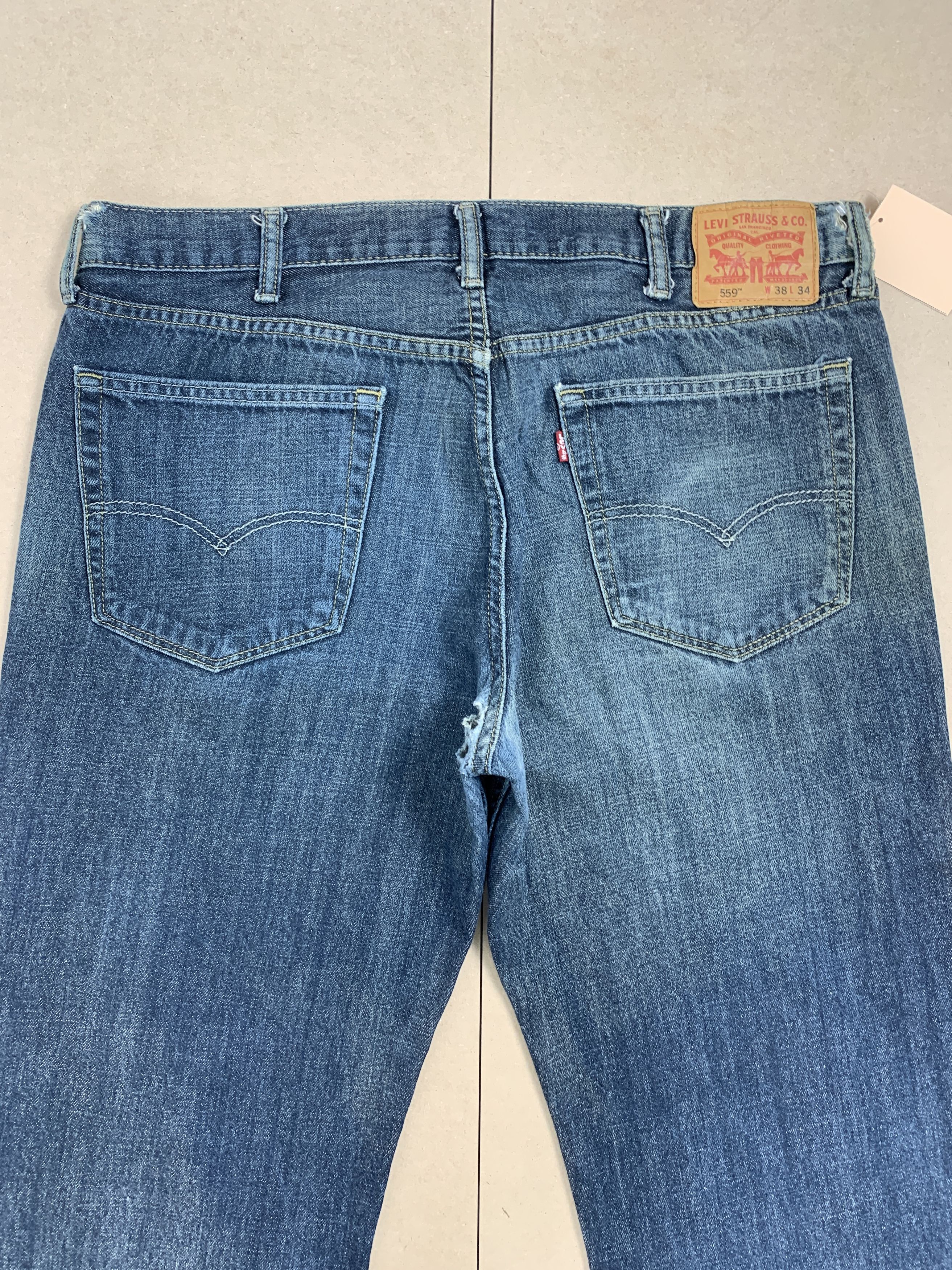 Levi's Vintage Levis 559 Straight Cut Distressed Blue Jeans Size US 38 / EU 54 - 6 Thumbnail