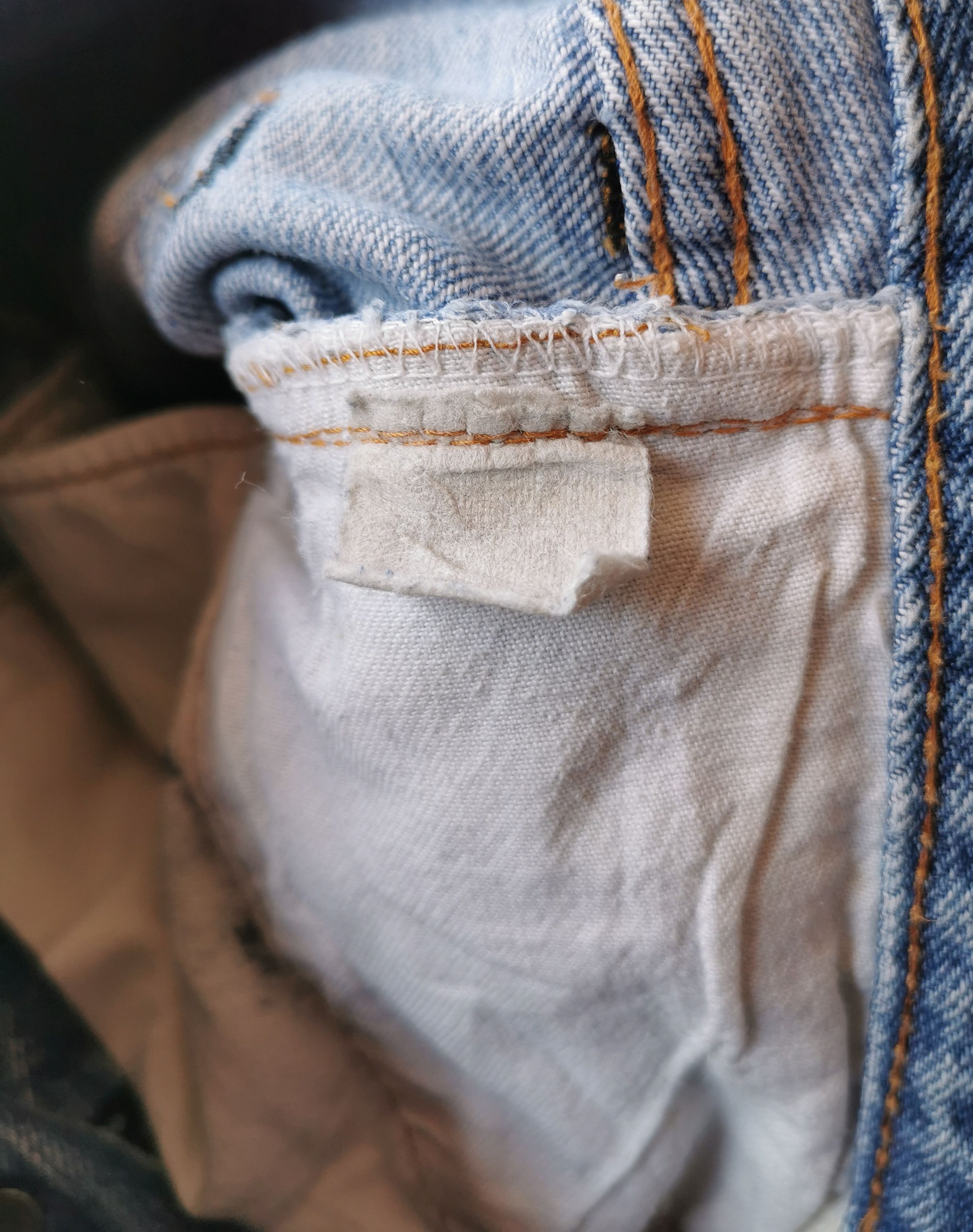 Levi's 80s Vintage Levis Button 6 Lot 501 Selvedge Distressed Jean Size US 28 / EU 44 - 11 Thumbnail