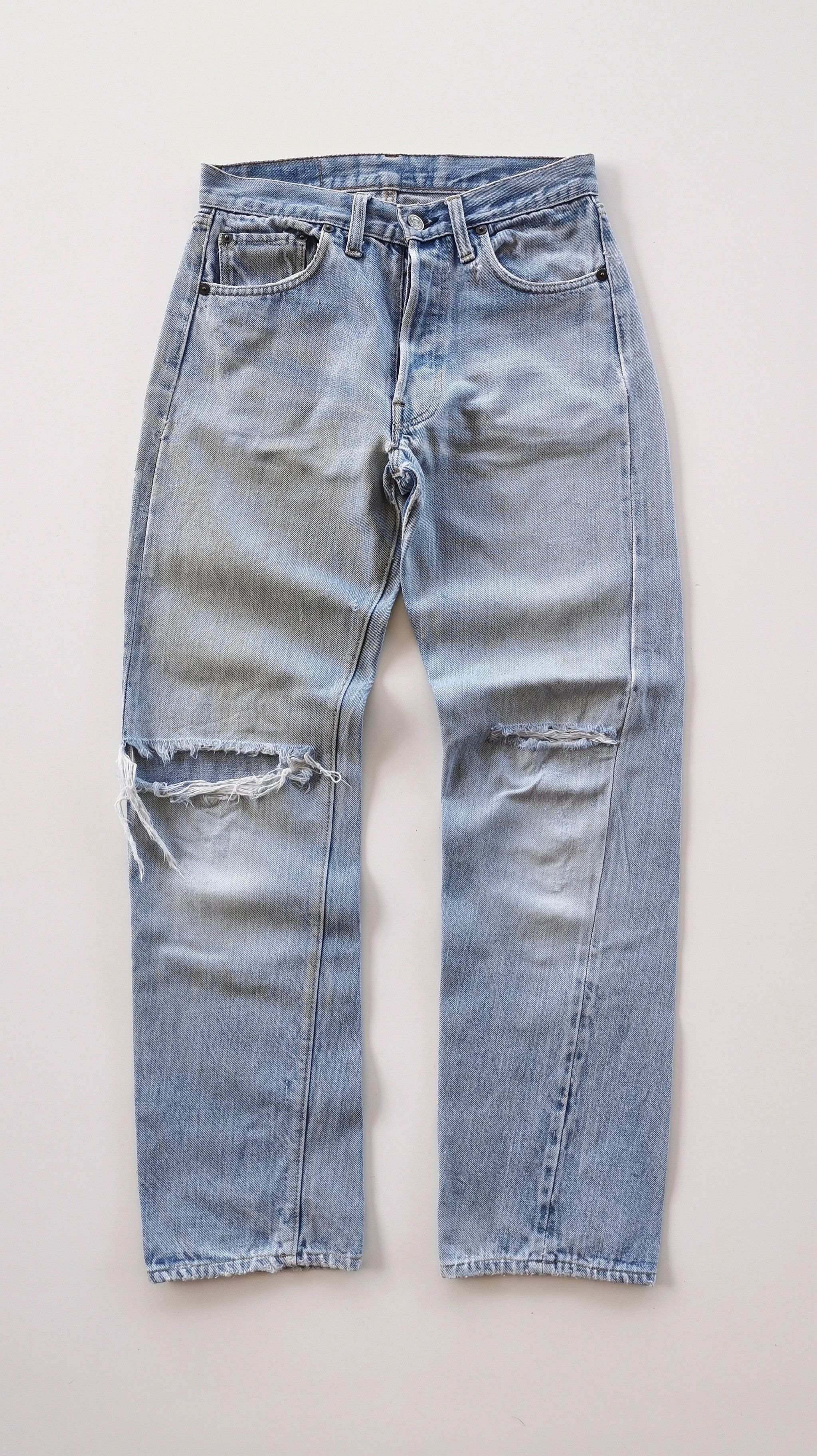 Levi's 80s Vintage Levis Button 6 Lot 501 Selvedge Distressed Jean Size US 28 / EU 44 - 2 Thumbnail