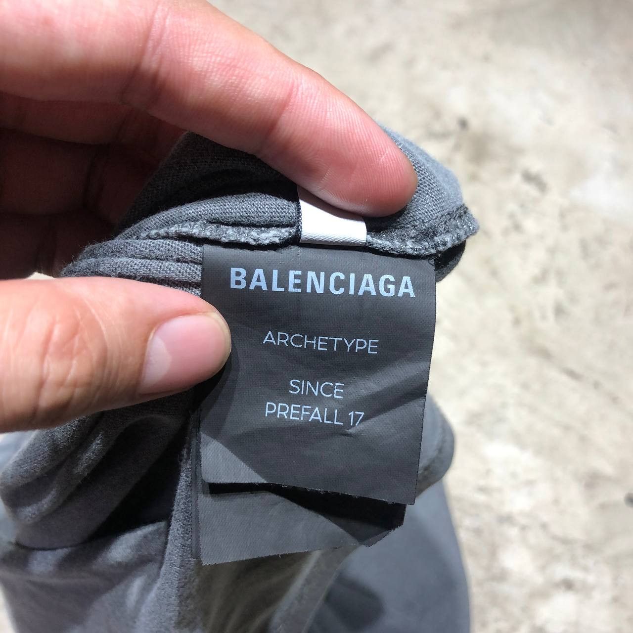 Balenciaga Balenciaga Small Logo tee Youth size Size US XXS / EU 40 - 7 Thumbnail