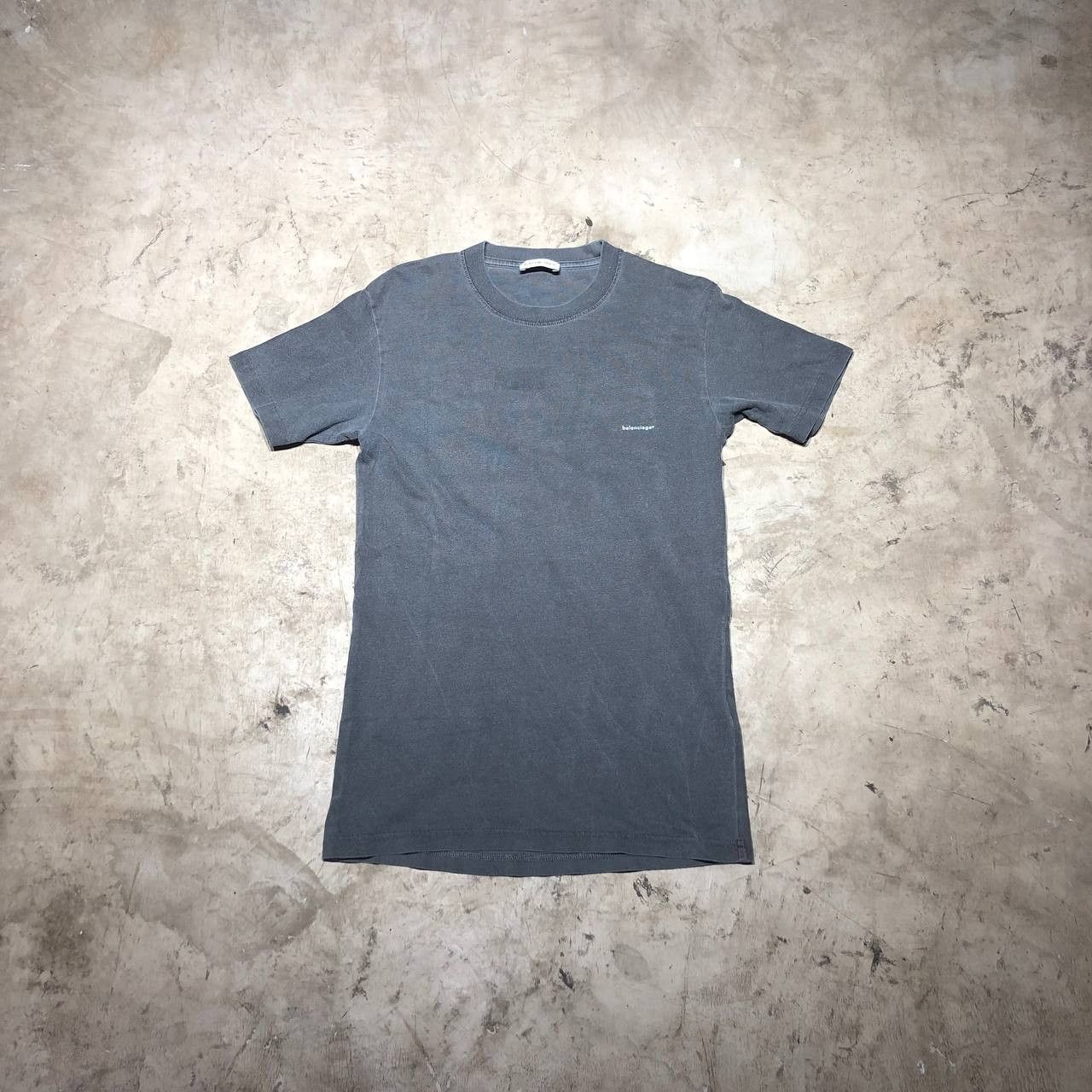 Balenciaga Balenciaga Small Logo tee Youth size Size US XXS / EU 40 - 1 Thumbnail