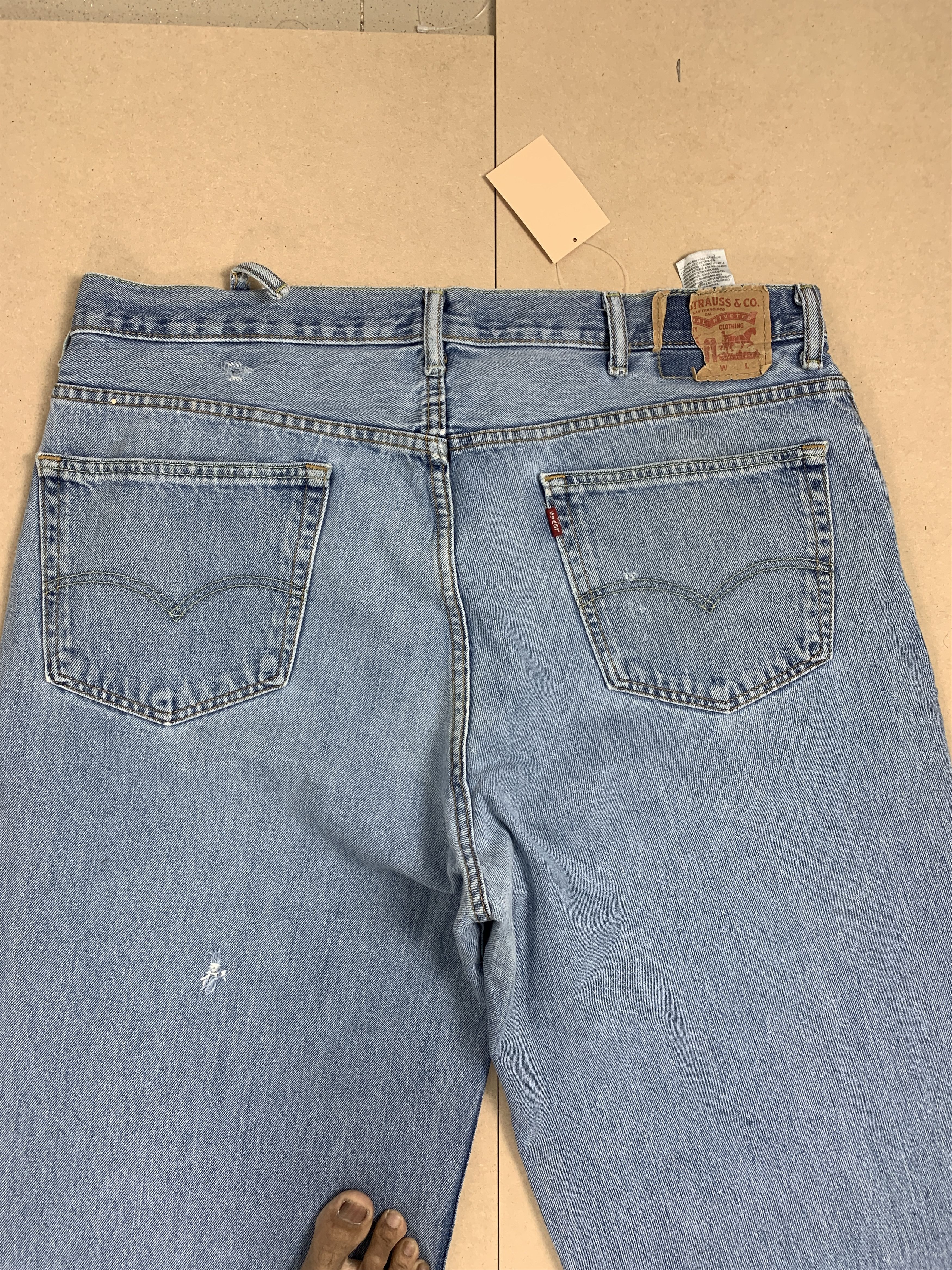 Levi's × Vintage Vintage LEVI'S 560 Comfort Fit Light Was Jeans Size US 40 / EU 56 - 6 Thumbnail