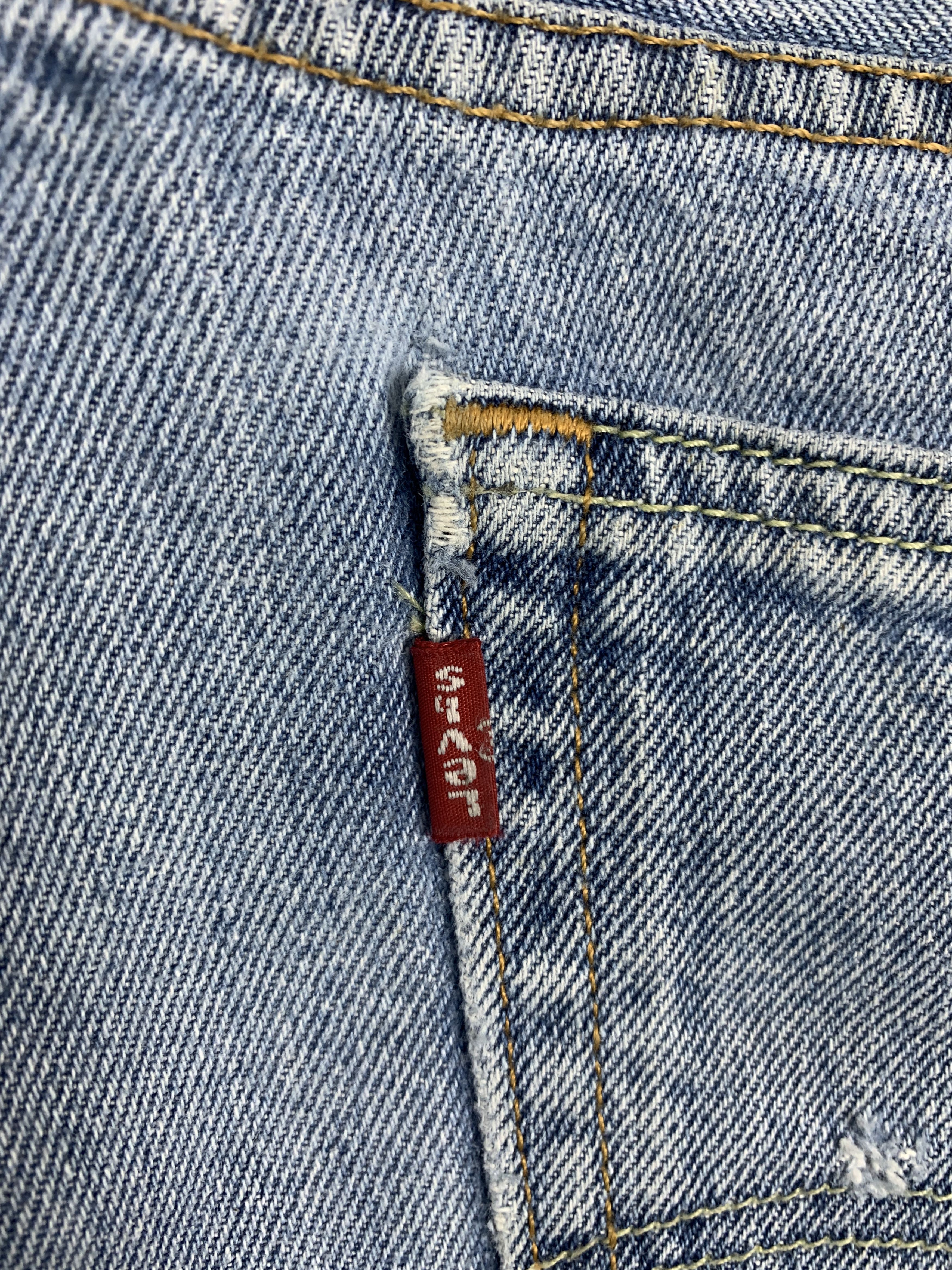 Levi's × Vintage Vintage LEVI'S 560 Comfort Fit Light Was Jeans Size US 40 / EU 56 - 9 Thumbnail