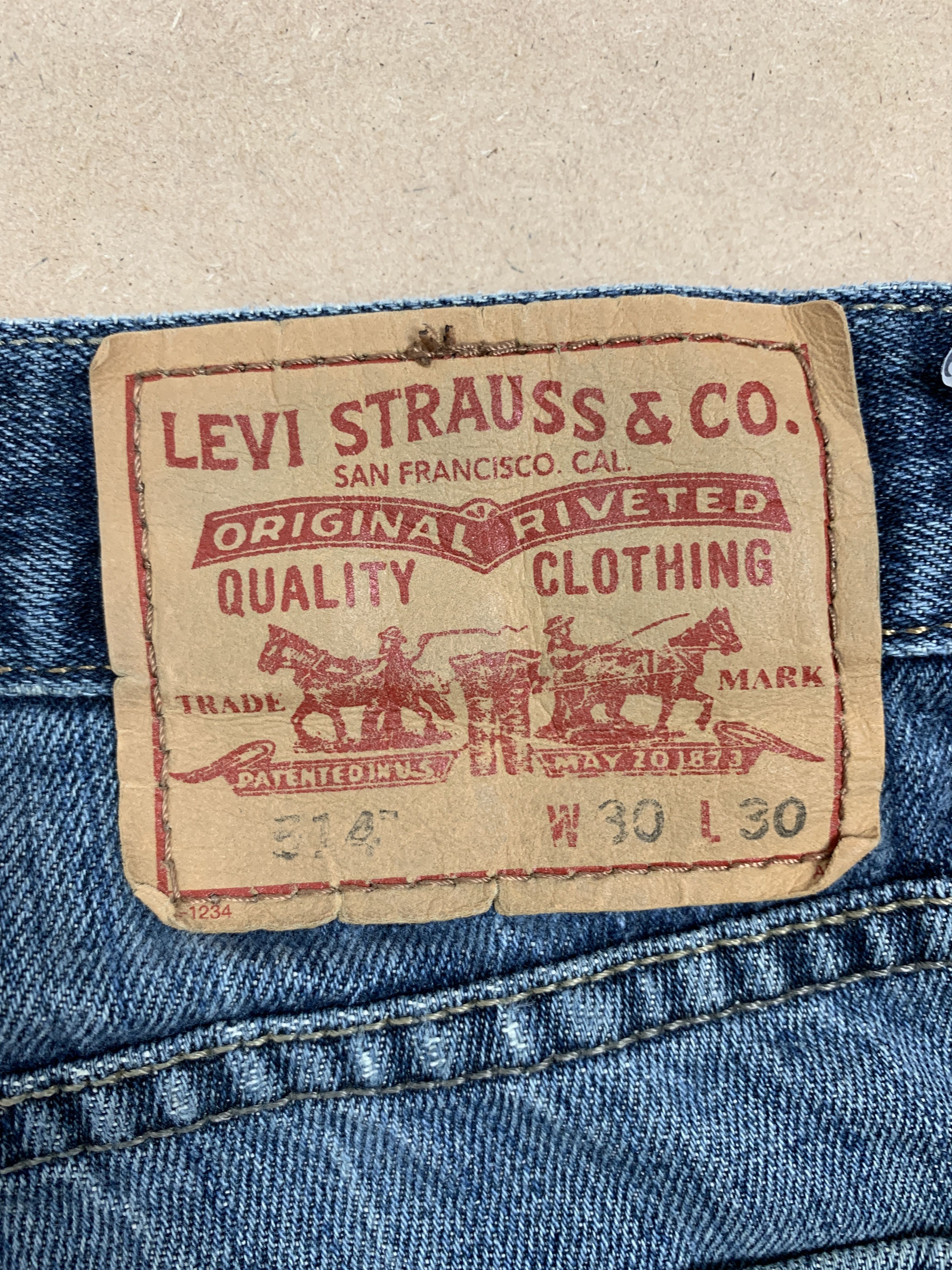 Levi's Vintage Levis 514 Straight Cut Faded Blue Jeans Size US 30 / EU 46 - 7 Thumbnail