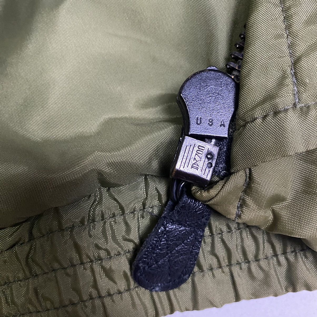 Avirex Vintage 60s Avirex Vietnam War USN USAF WEP Flight Jacket Size US L / EU 52-54 / 3 - 9 Thumbnail