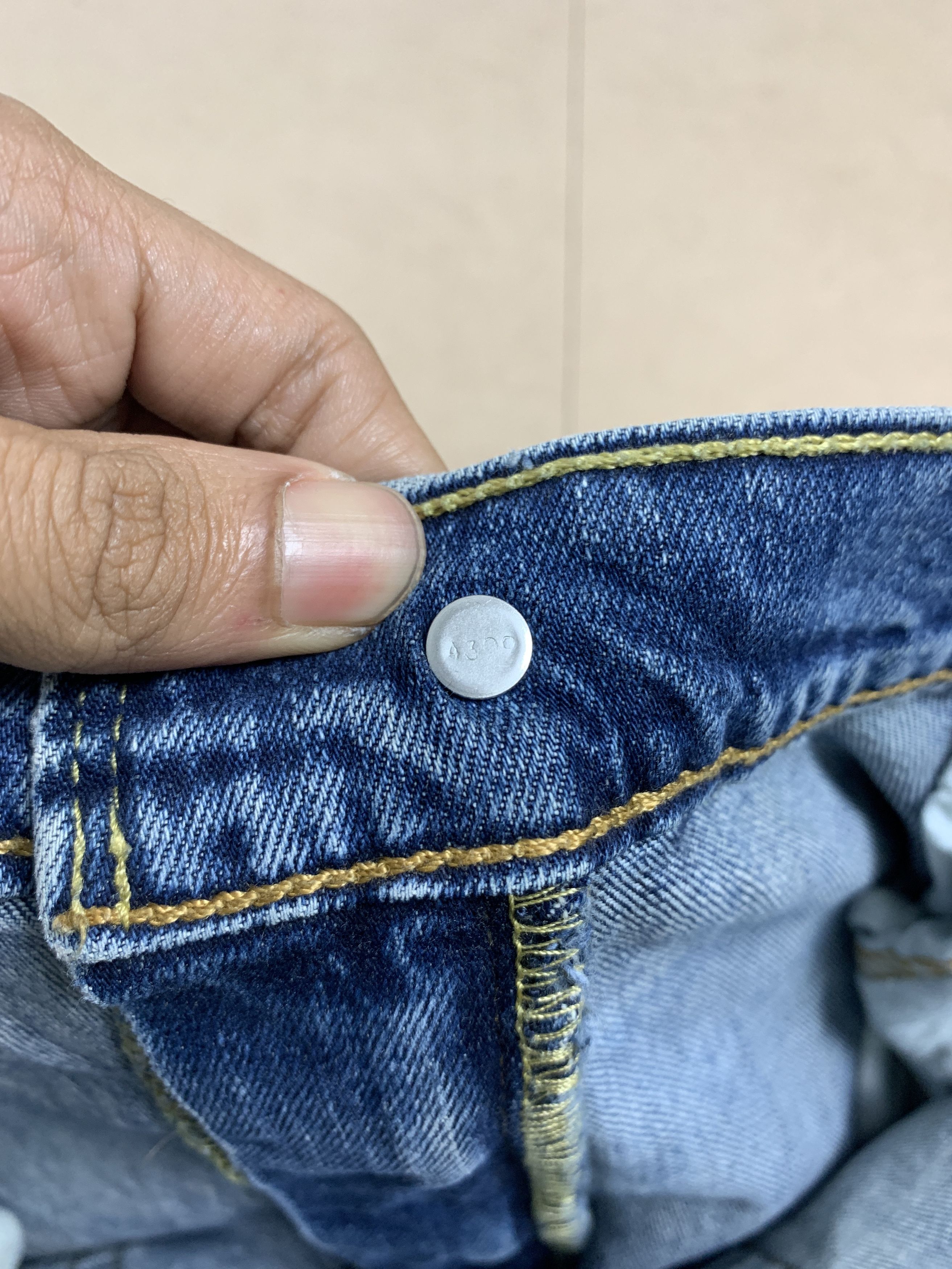Levi's Levis Vintage 559 Straight Cut Faded Blue Jeans Size US 42 / EU 58 - 18 Thumbnail