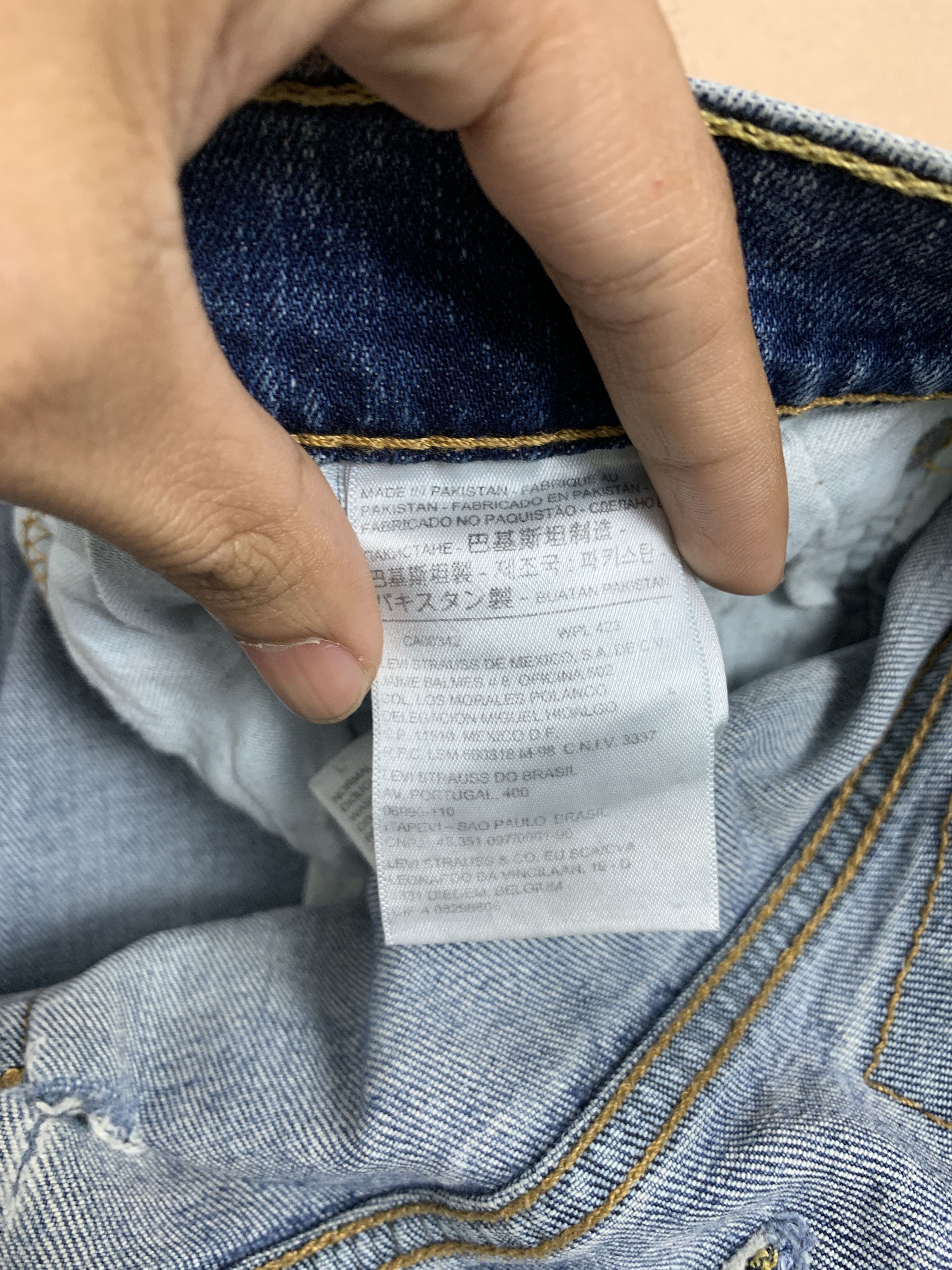 Levi's Levis Vintage 559 Straight Cut Faded Blue Jeans Size US 42 / EU 58 - 14 Thumbnail