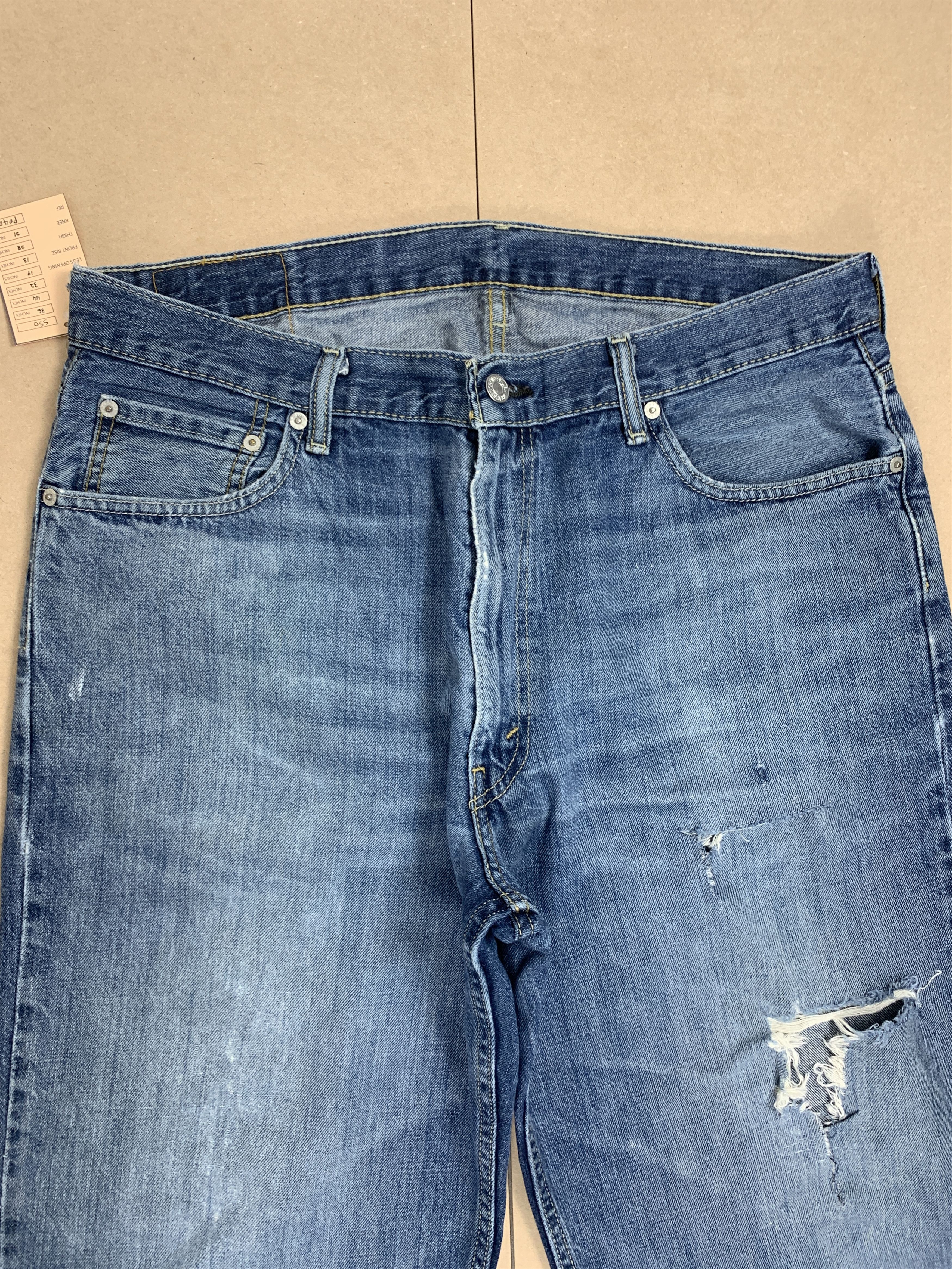 Levi's Vintage Levis 550 Straight Cut Distressed Faded Blue Jeans Size US 36 / EU 52 - 2 Thumbnail