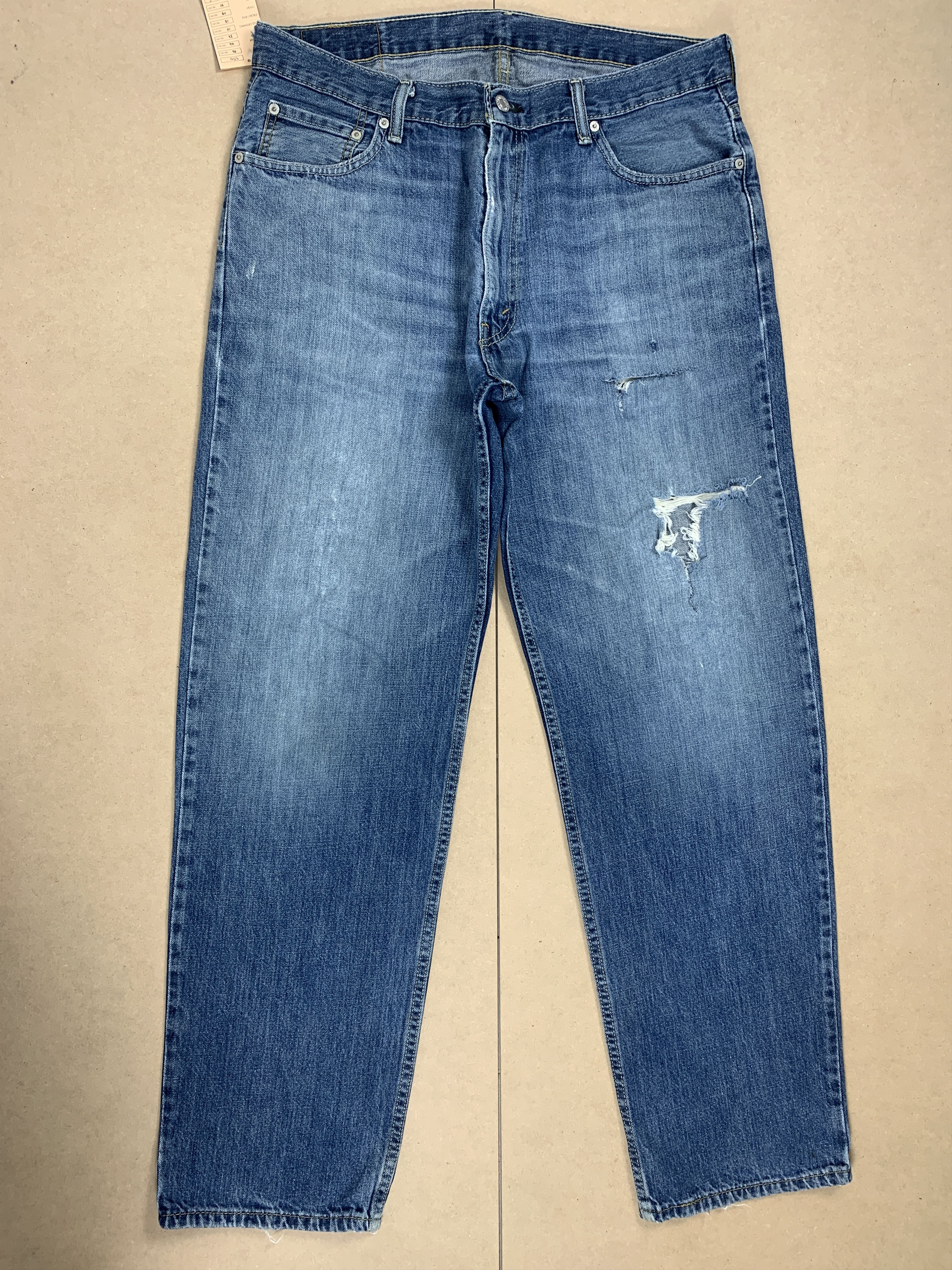Levi's Vintage Levis 550 Straight Cut Distressed Faded Blue Jeans Size US 36 / EU 52 - 1 Thumbnail