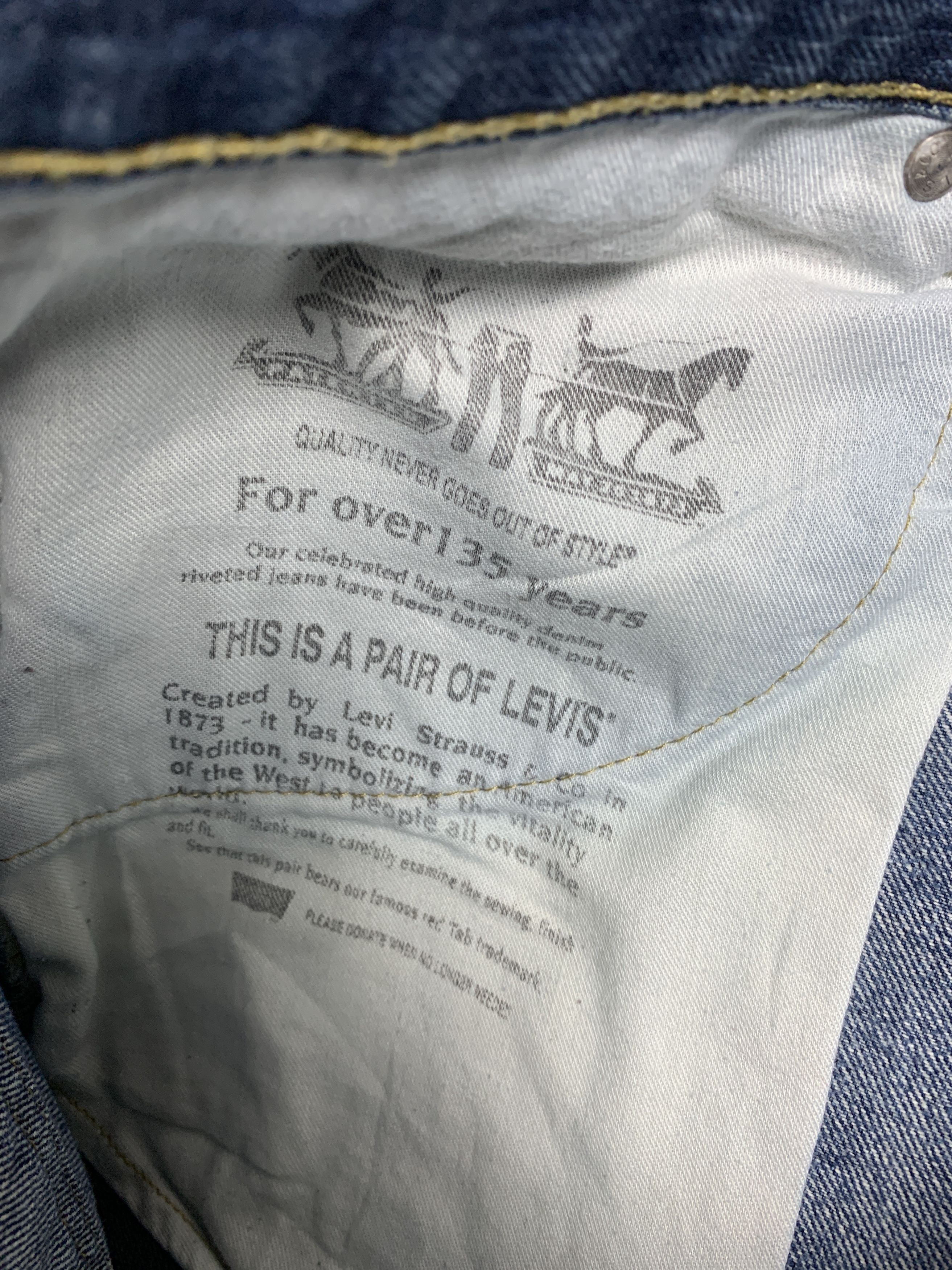 Levi's Vintage Levis 550 Straight Cut Distressed Faded Blue Jeans Size US 36 / EU 52 - 12 Thumbnail