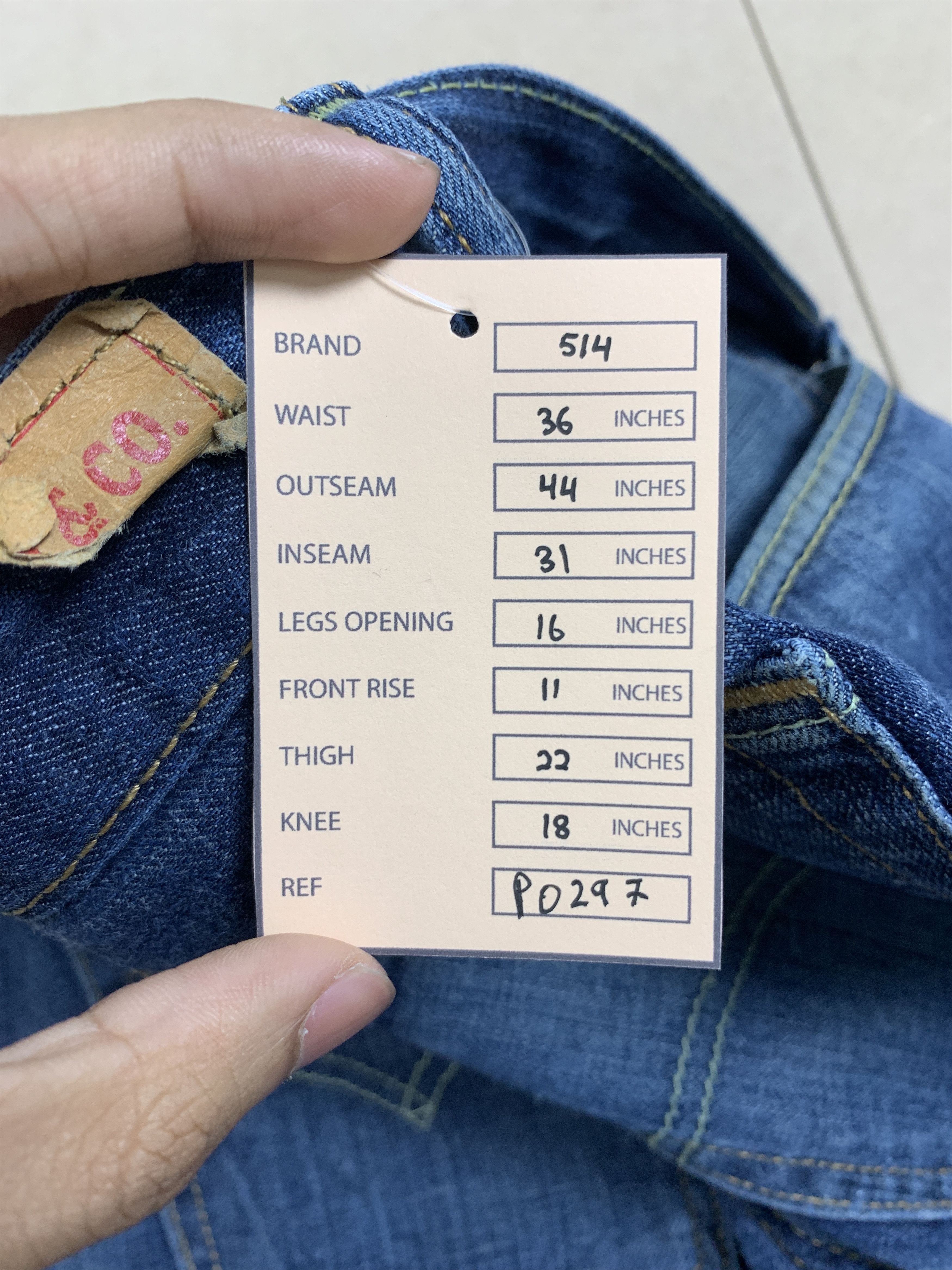 Levi's × Vintage Vintage Levis 514 Straight Cut Faded Blue Jeans Size US 36 / EU 52 - 19 Thumbnail
