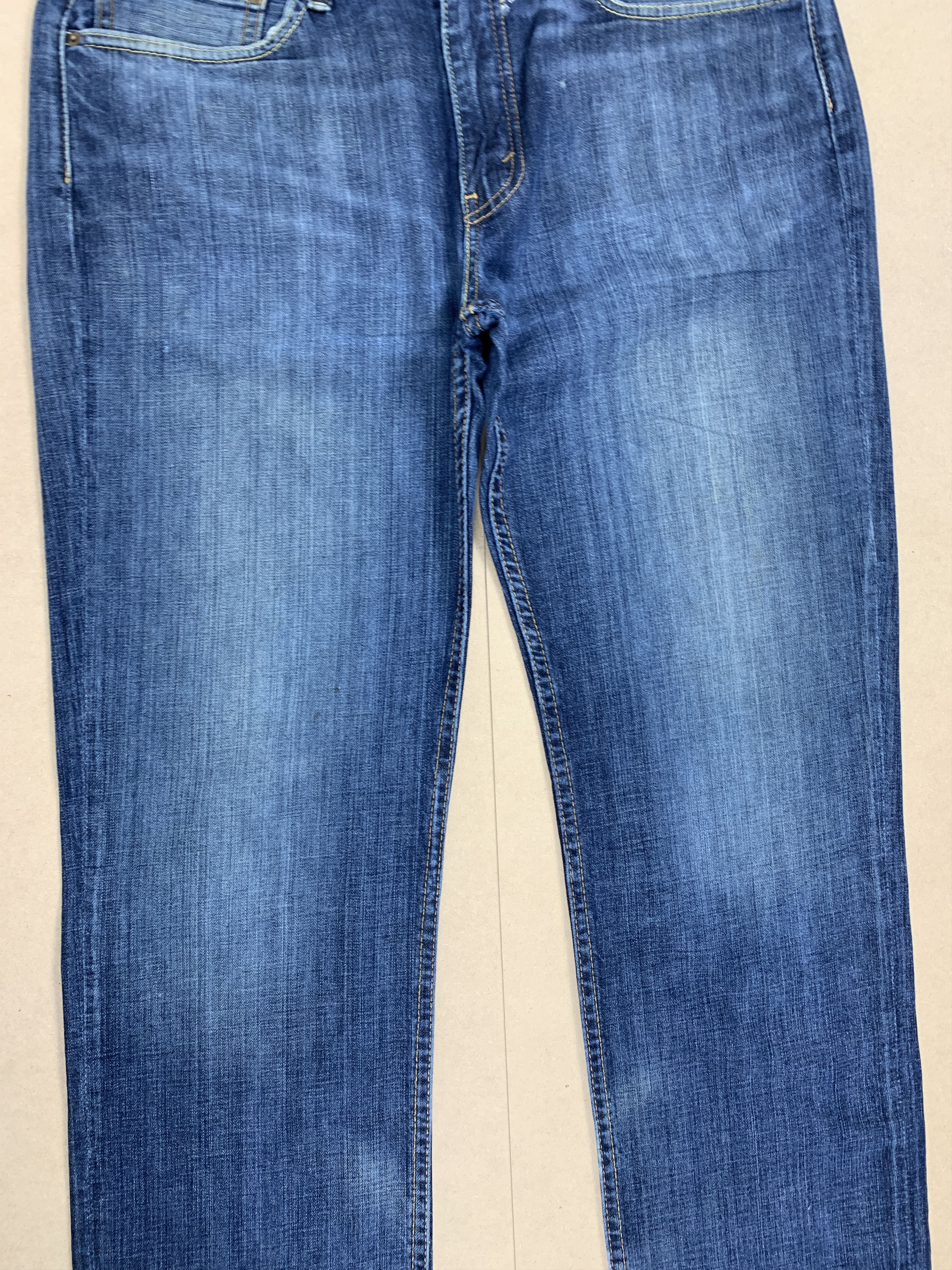 Levi's × Vintage Vintage Levis 514 Straight Cut Faded Blue Jeans Size US 36 / EU 52 - 3 Thumbnail