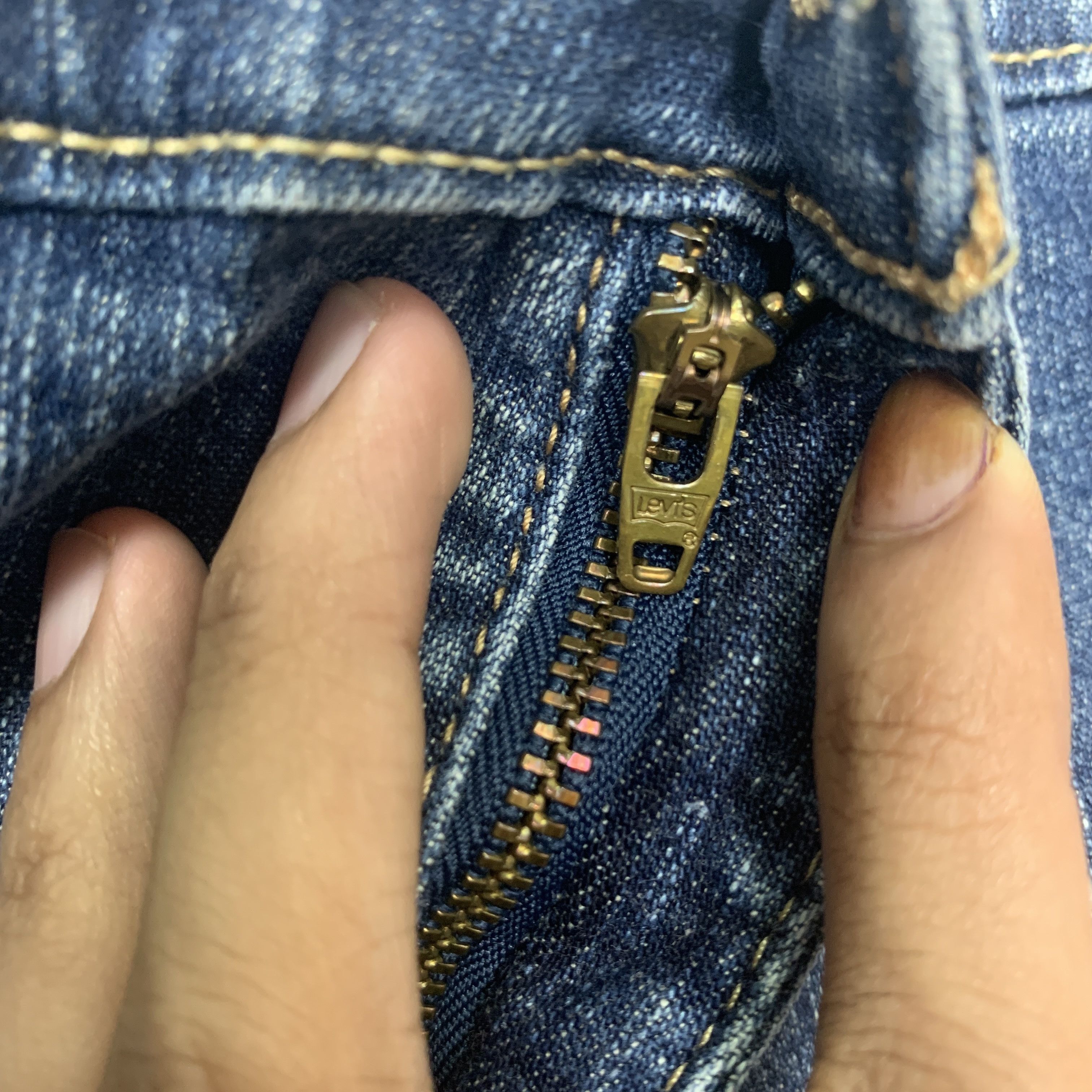 Levi's Vintage LEVI'S 550 Faded Straight Cut Mid Wash Denim Jeans Size US 34 / EU 50 - 11 Thumbnail
