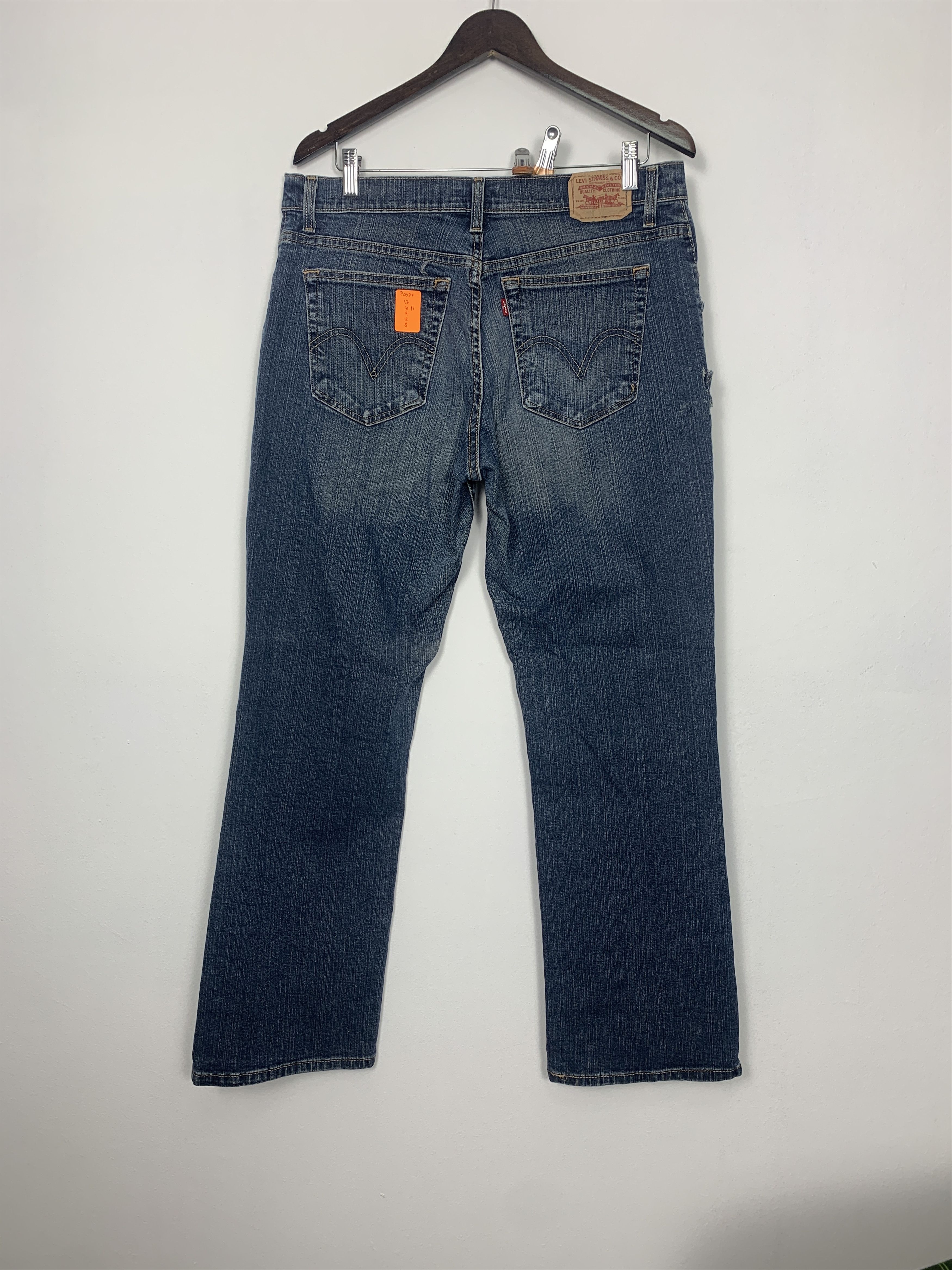 Levi's Vintage LEVI'S 550 Faded Straight Cut Mid Wash Denim Jeans Size US 34 / EU 50 - 3 Thumbnail