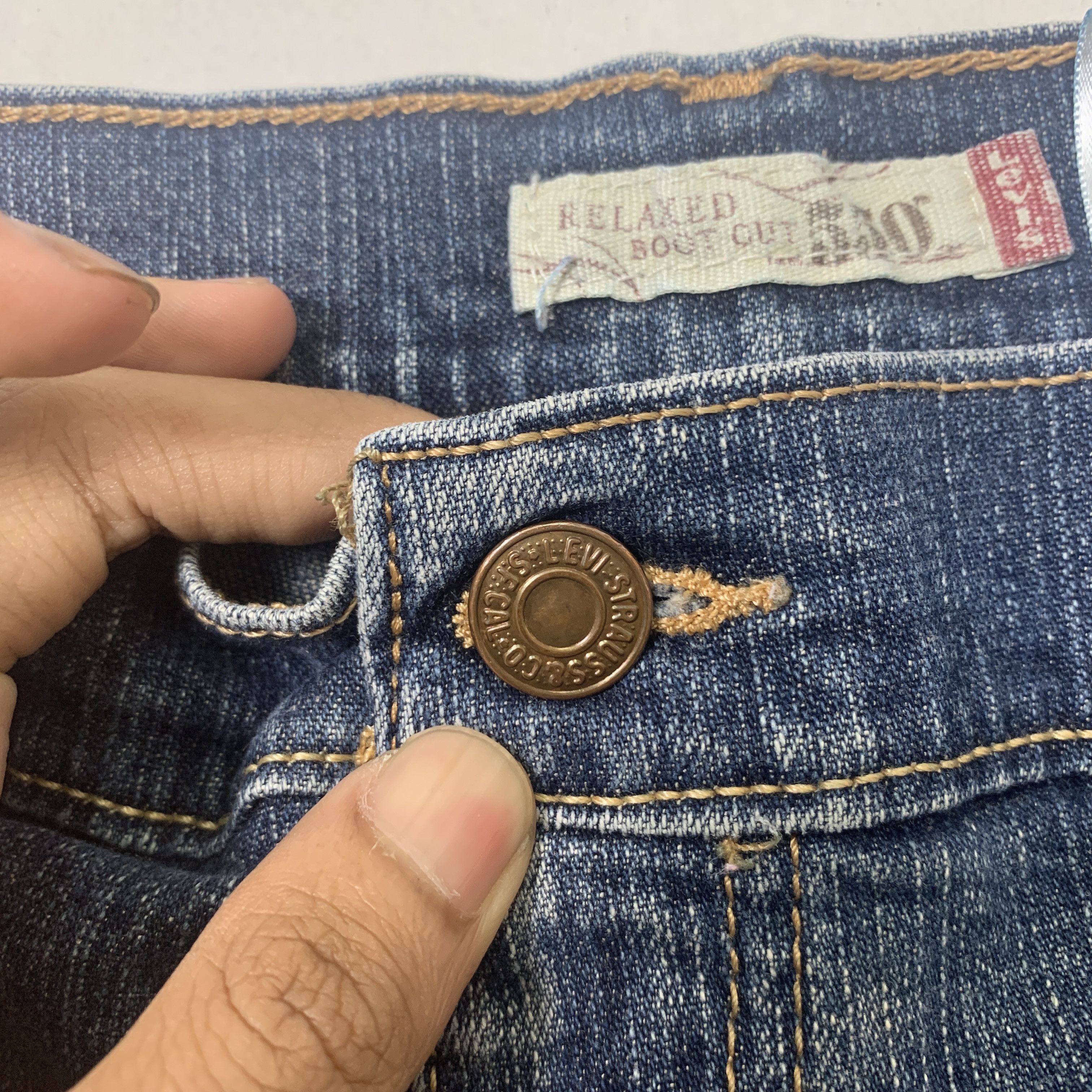 Levi's Vintage LEVI'S 550 Faded Straight Cut Mid Wash Denim Jeans Size US 34 / EU 50 - 8 Thumbnail