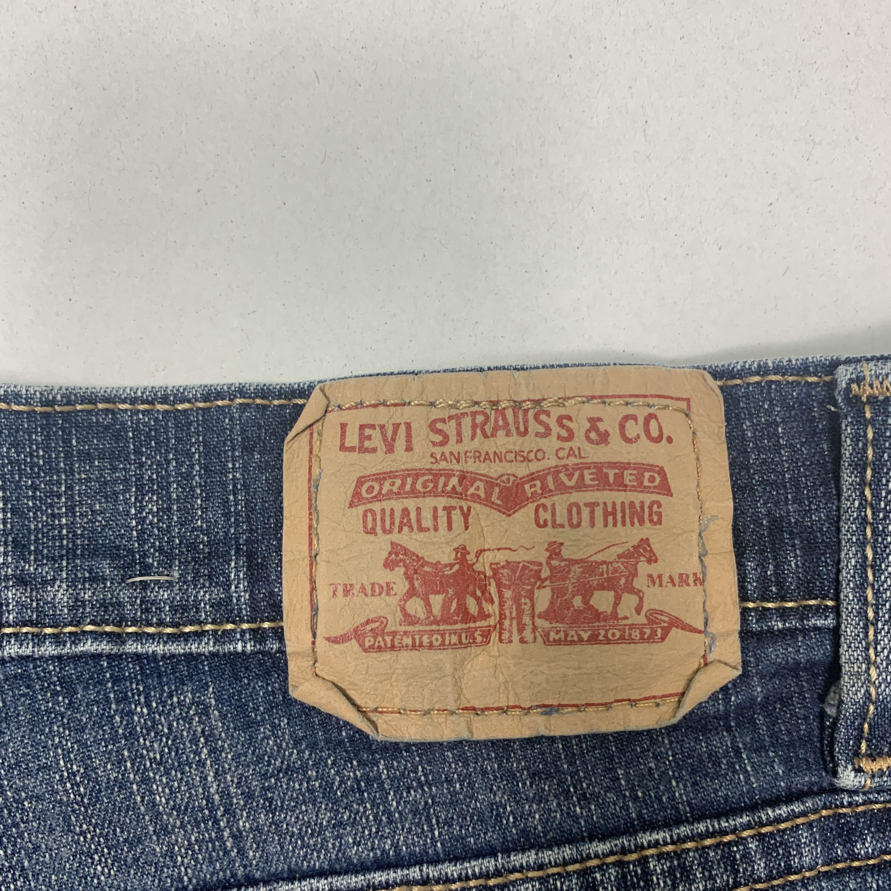 Levi's Vintage LEVI'S 550 Faded Straight Cut Mid Wash Denim Jeans Size US 34 / EU 50 - 7 Thumbnail