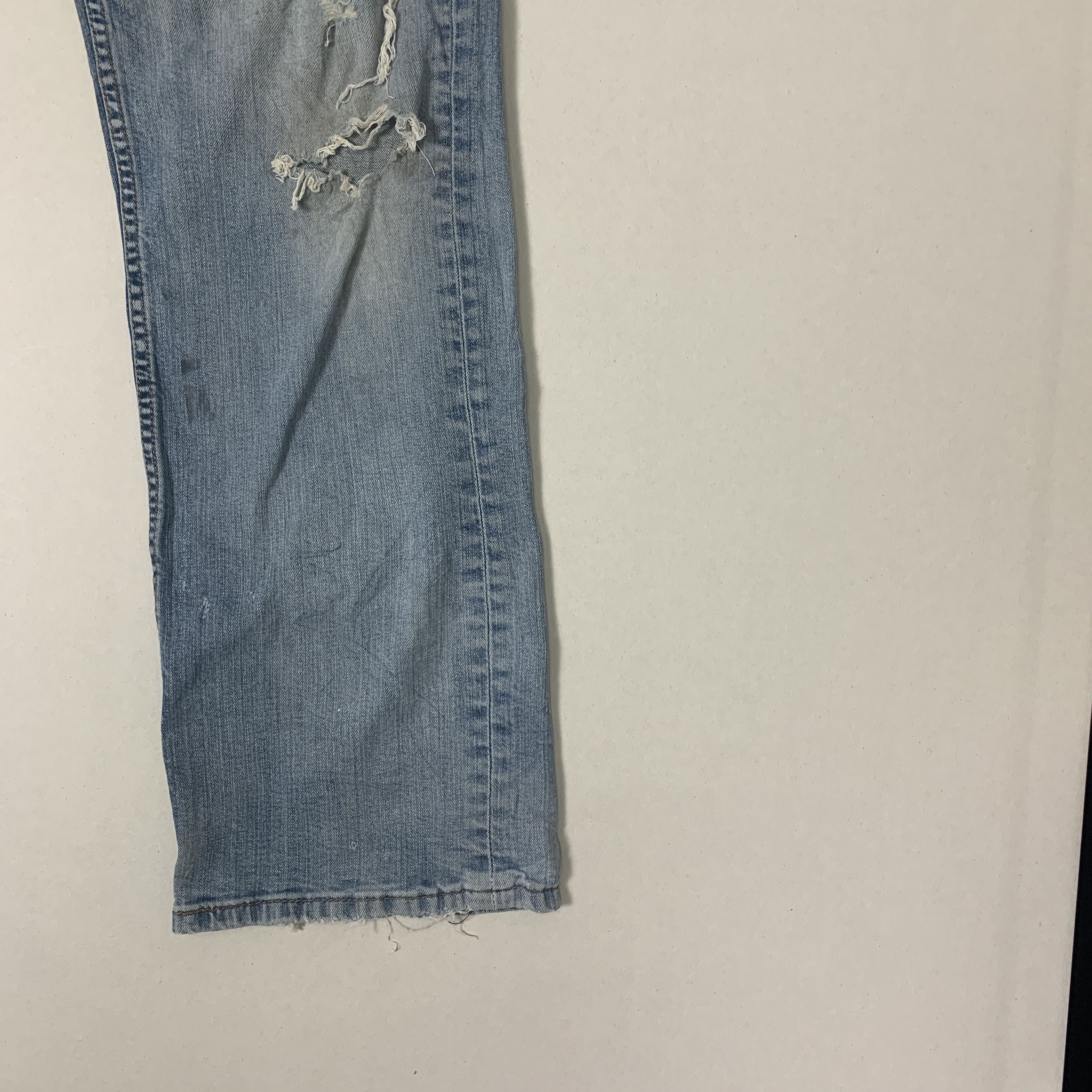 Levi's Vintage LEVI'S Flared Bootcut Distressed Jeans P0030 Size US 34 / EU 50 - 6 Thumbnail