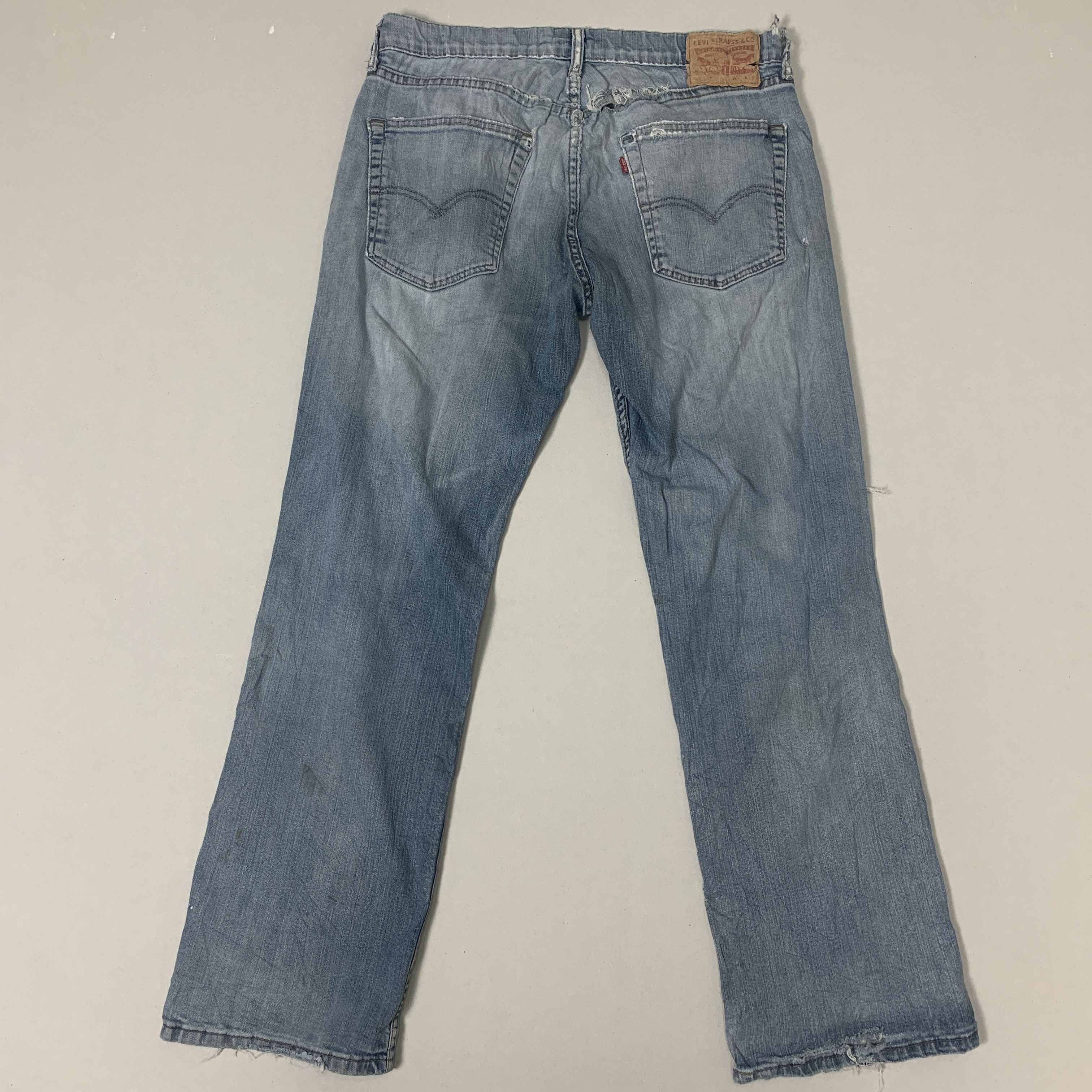 Levi's Vintage LEVI'S Flared Bootcut Distressed Jeans P0030 Size US 34 / EU 50 - 16 Thumbnail