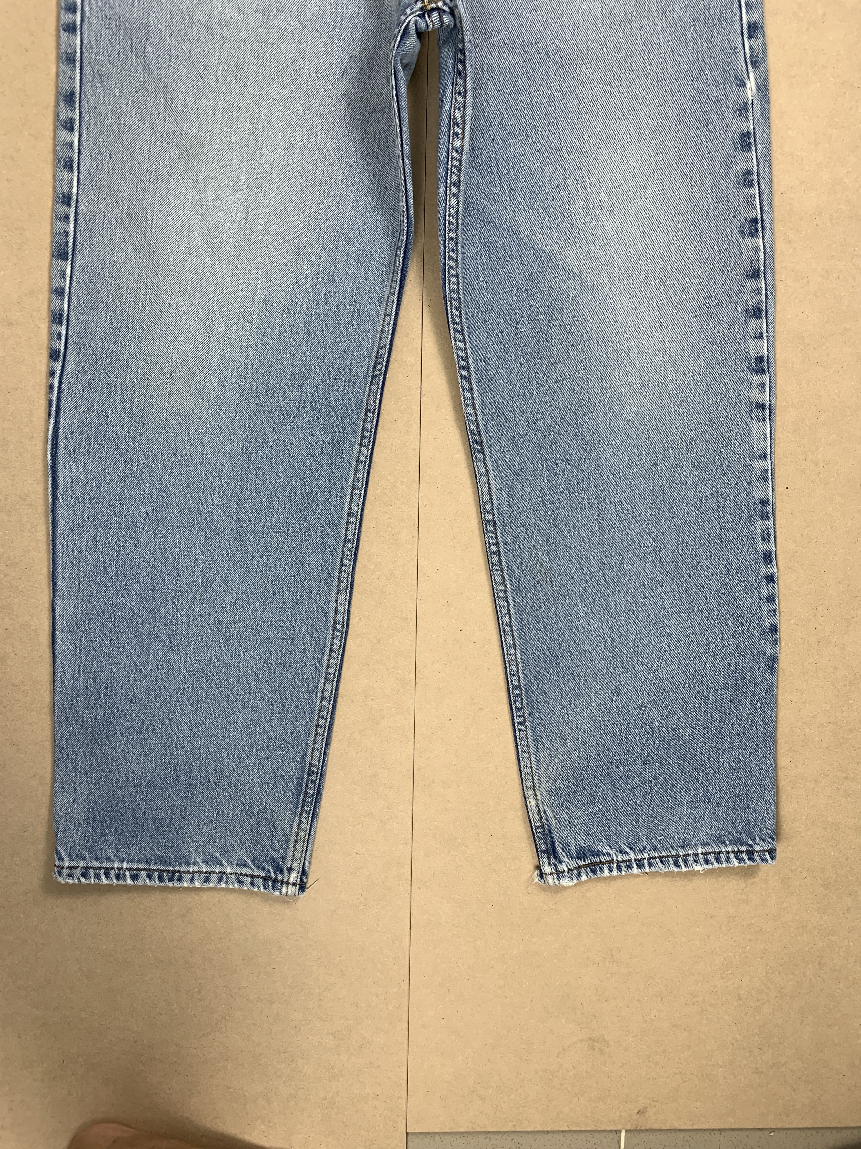 Levi's Vintage Levis 550 Straight Cut Mid Wash Jeans Size US 34 / EU 50 - 4 Thumbnail