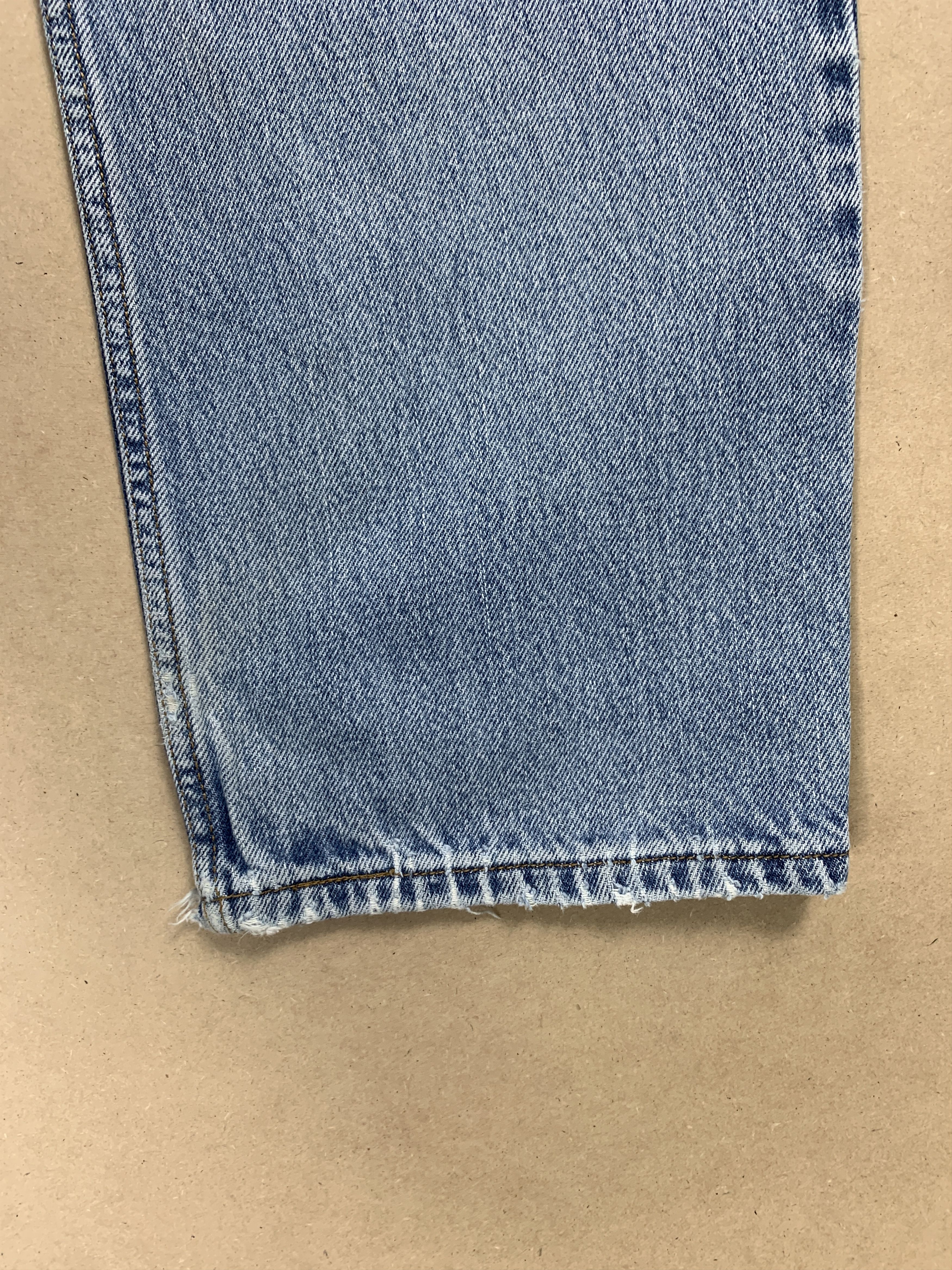 Levi's Vintage Levis 550 Straight Cut Mid Wash Jeans Size US 34 / EU 50 - 5 Thumbnail